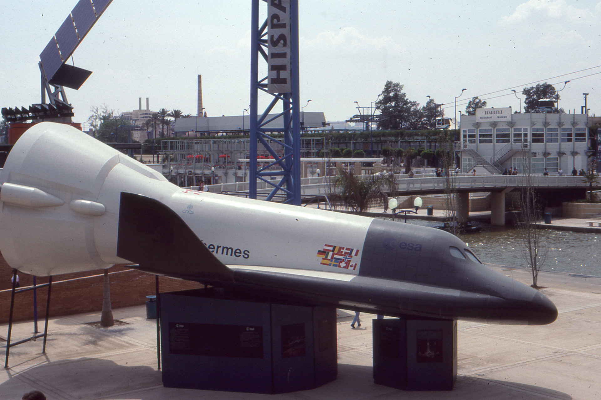 Макет човника Hermes на виставці Sevilla Expo 92. 1992