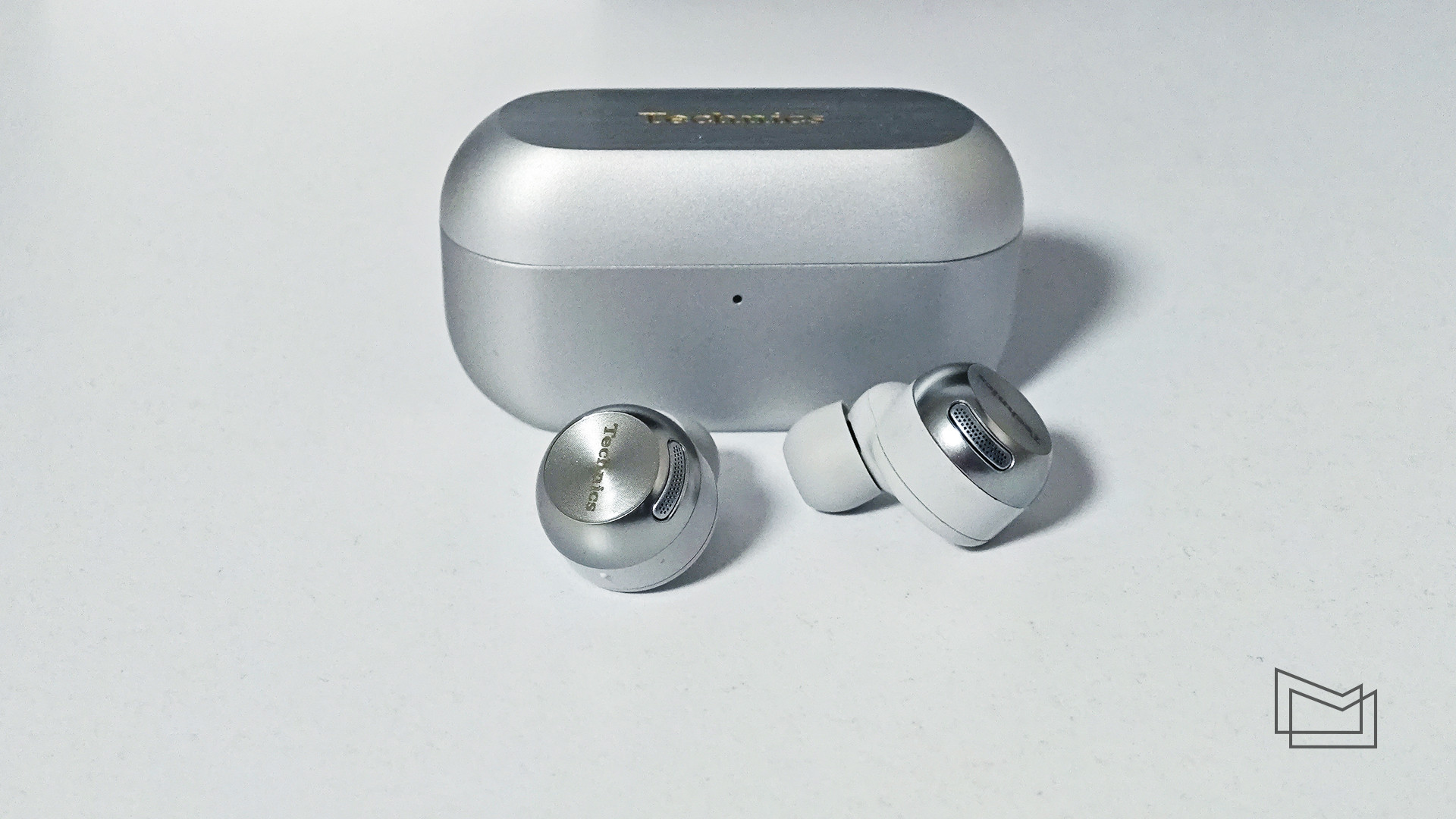Огляд Technics EAH-AZ100: автономність