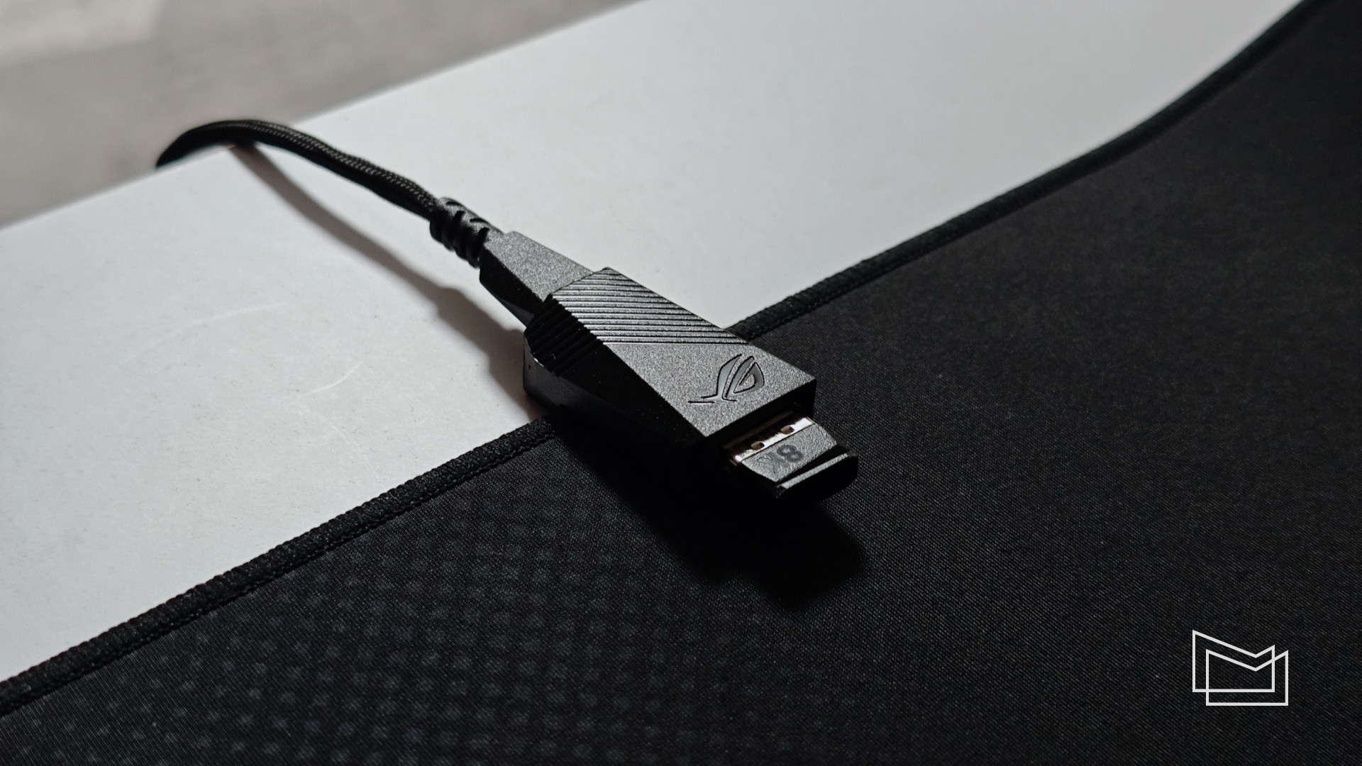 Огляд ASUS ROG Harpe II Ace: дизайн та конструкція