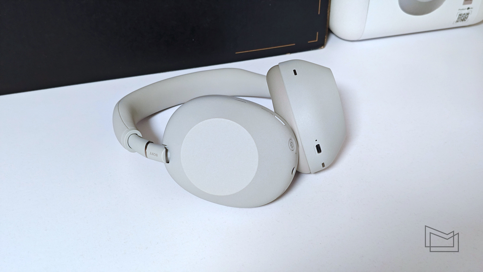 Огляд Sony WH-1000XM6: звук і шумозаглушення