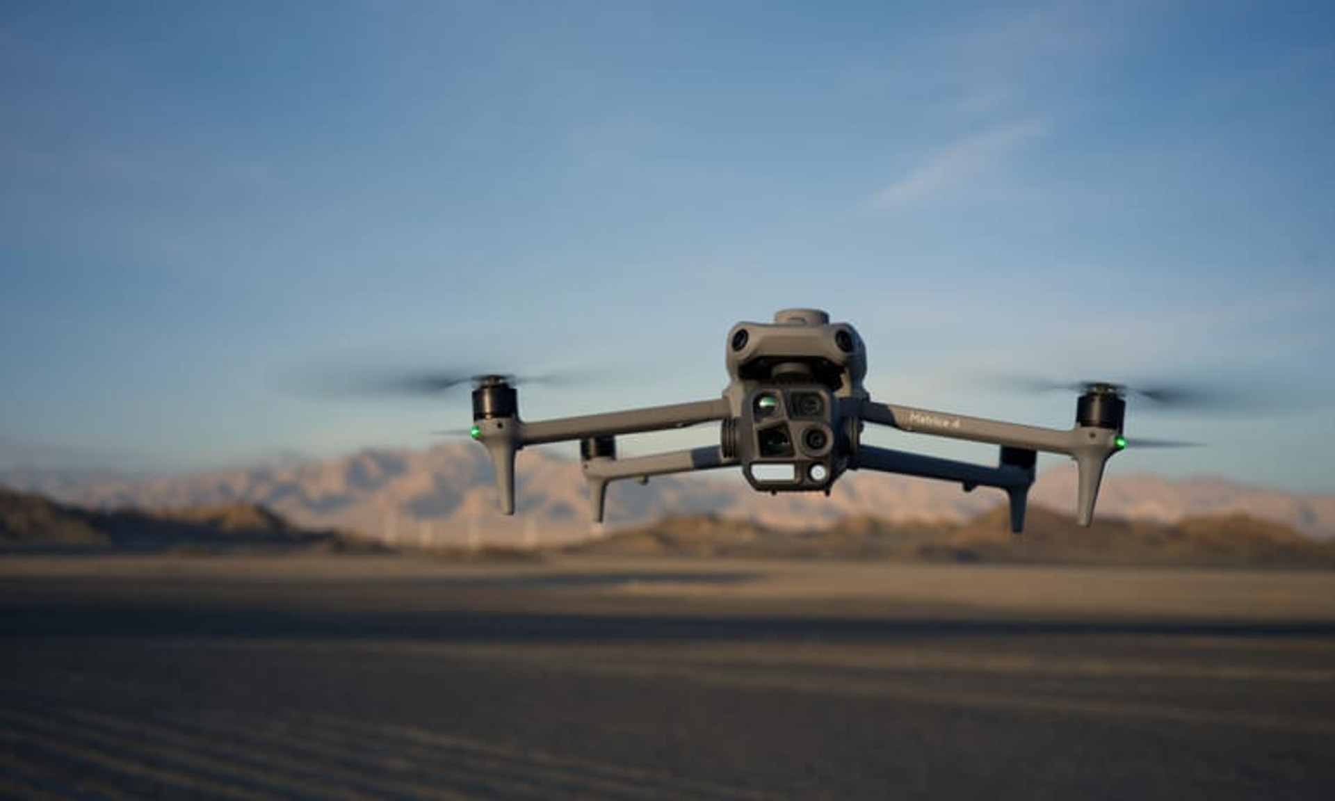 Професійний дрон DJI Matrice 4T. Фото: DJI Enterprise