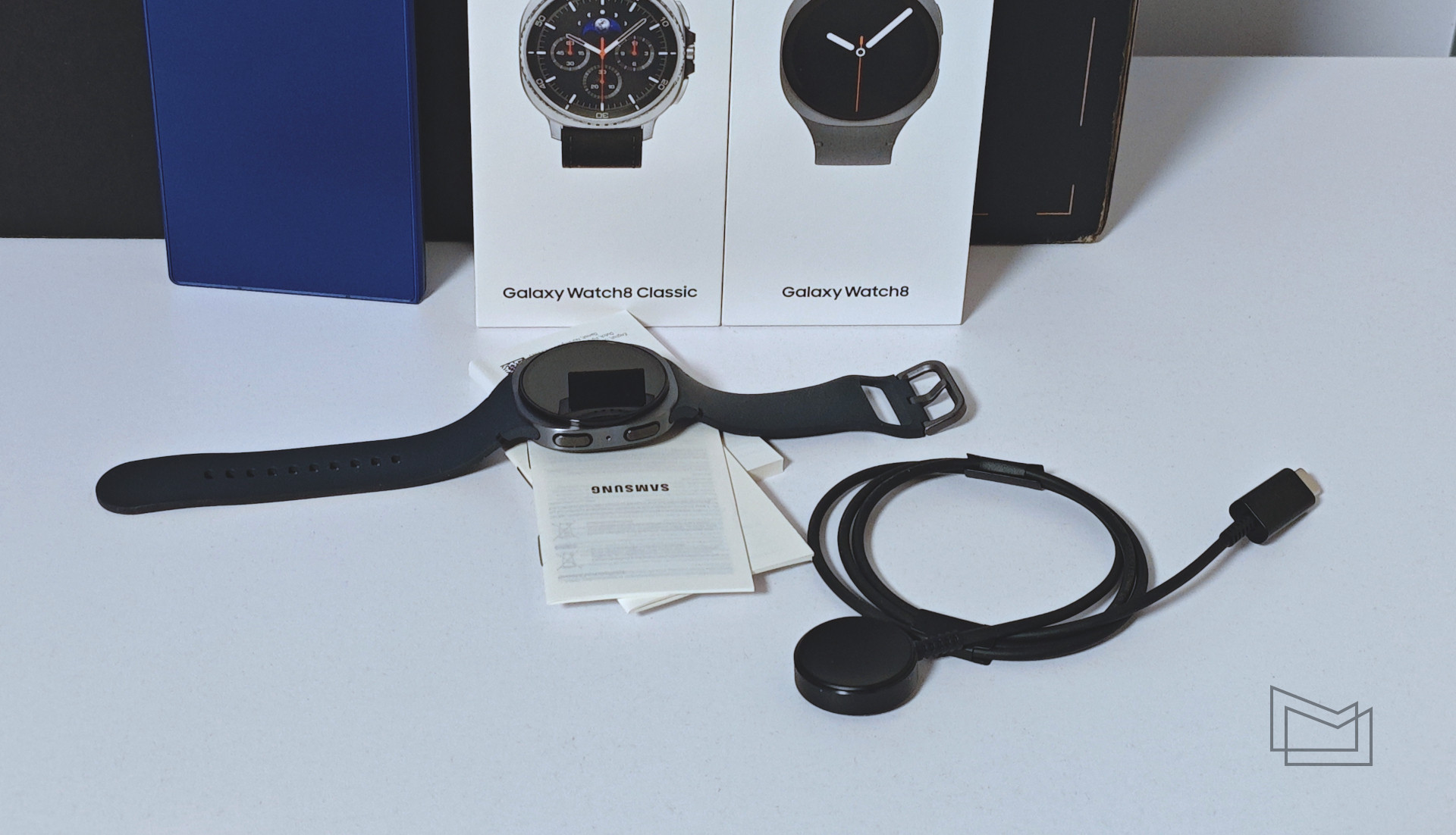 Огляд Samsung Galaxy Watch8 та Watch8 Classic: комплектація