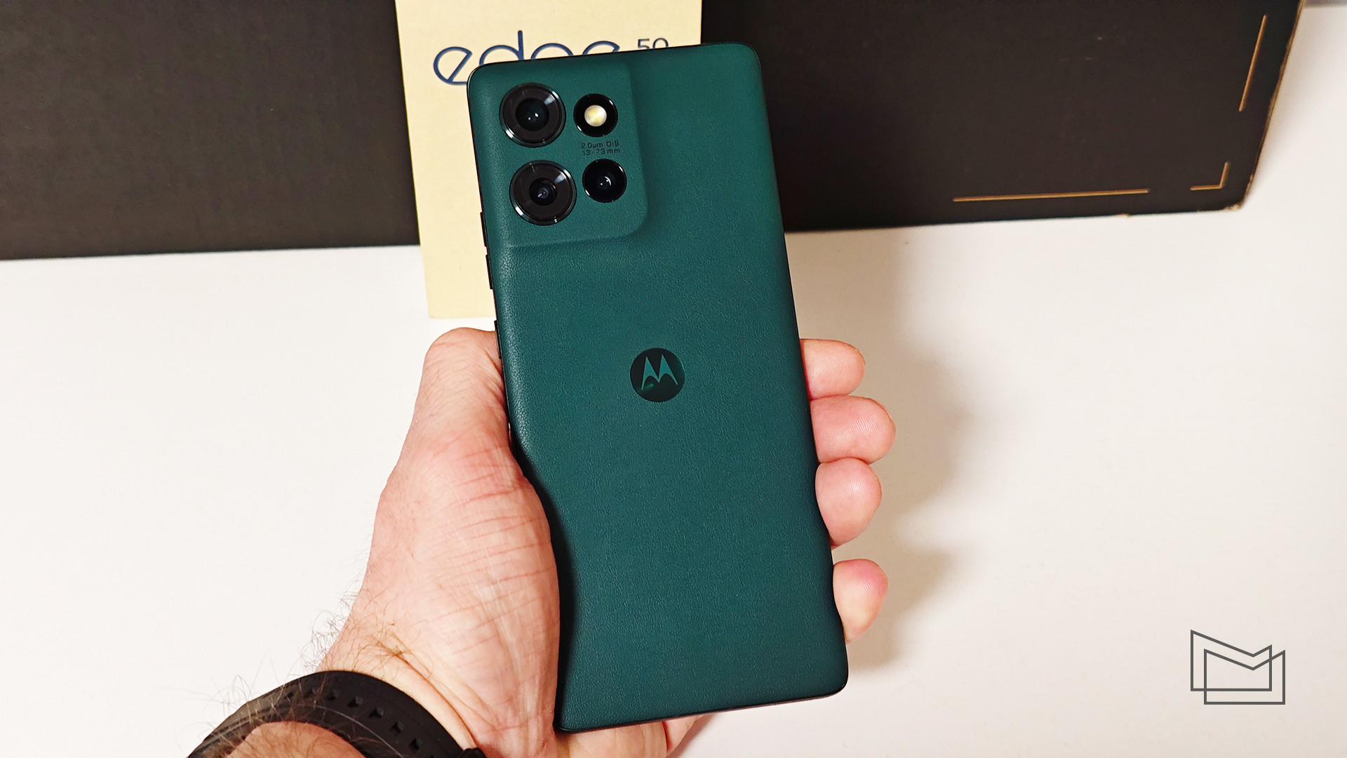 Motorola Edge 50: дизайн та зручність використання