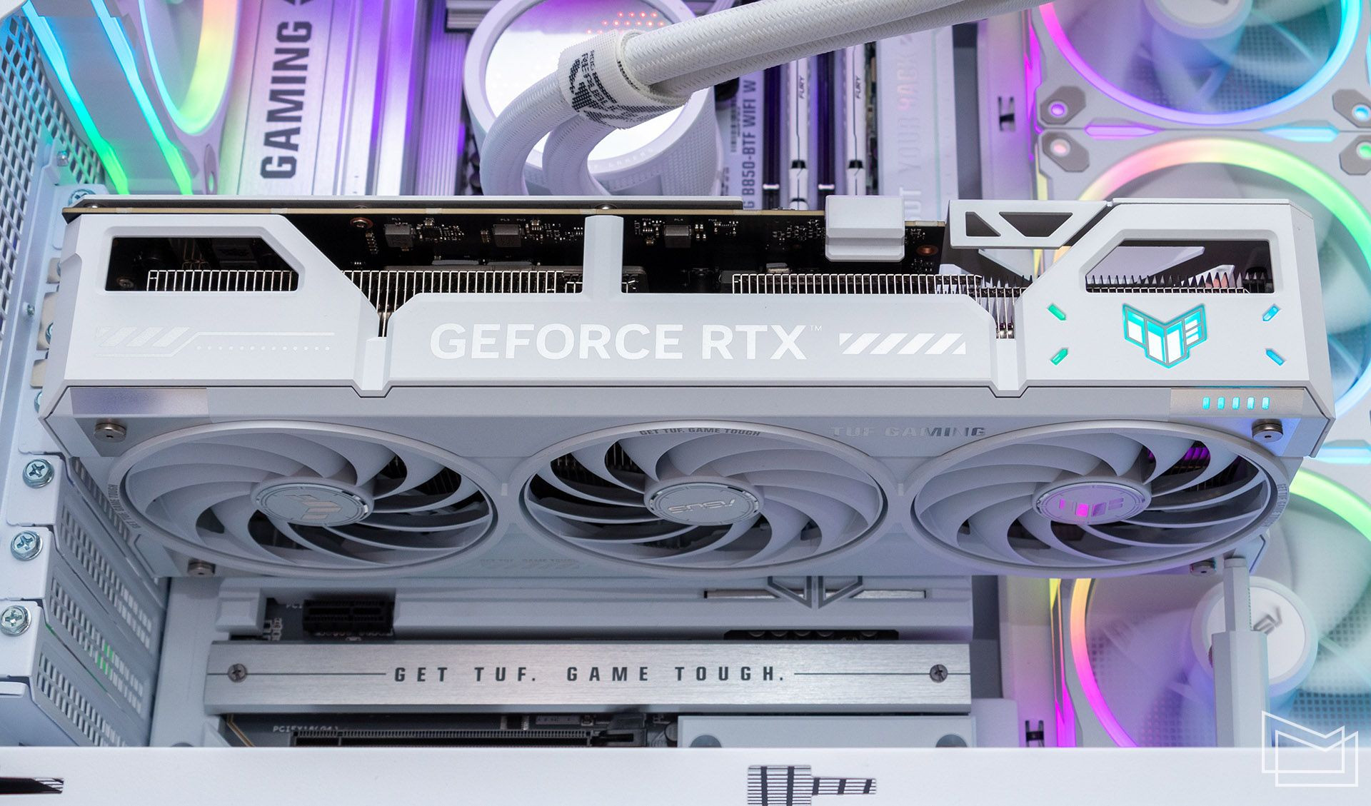 GeForce RTX 5070 Ti 16 ГБ – топ для 1440p, тим паче з прихованим конектором живлення...