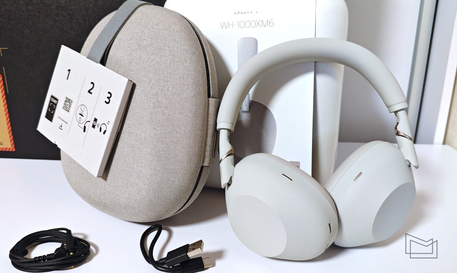 Огляд Sony WH-1000XM6: комплектація