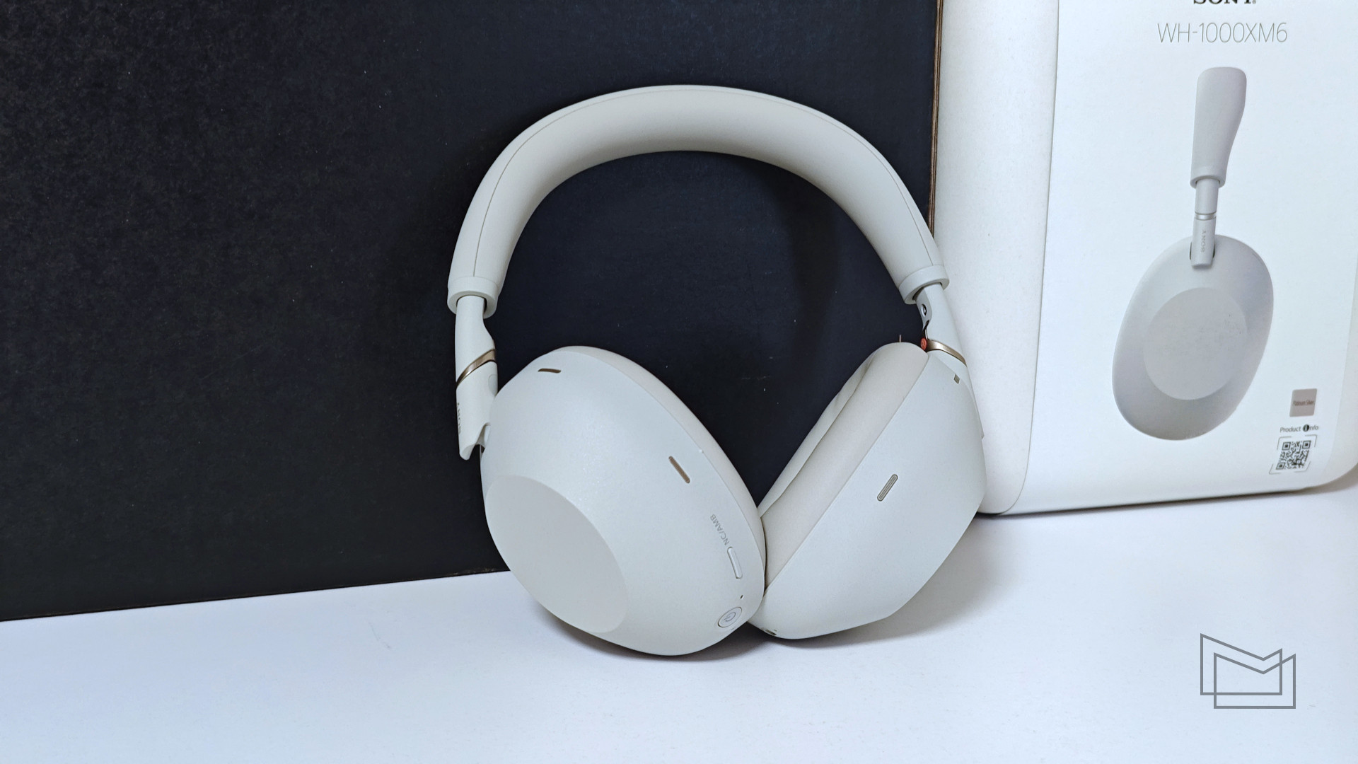 Огляд Sony WH-1000XM6: дизайн та зручність використання