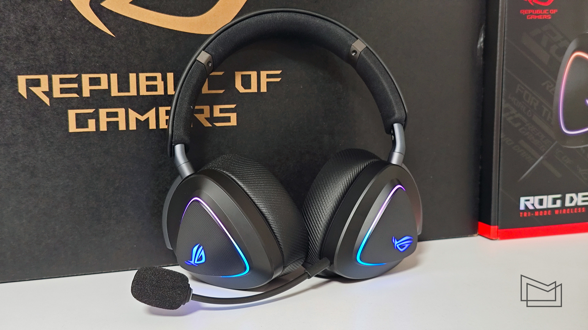 Огляд ASUS ROG Delta II: дизайн та зручність використання