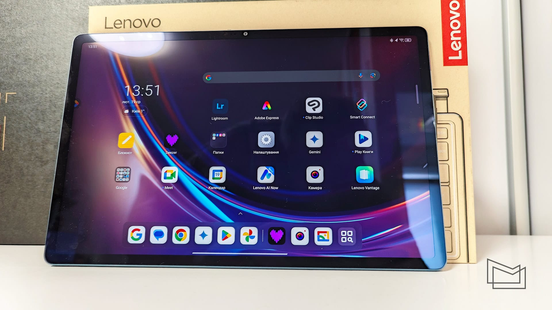 Огляд Lenovo Yoga Tab Plus: дизайн