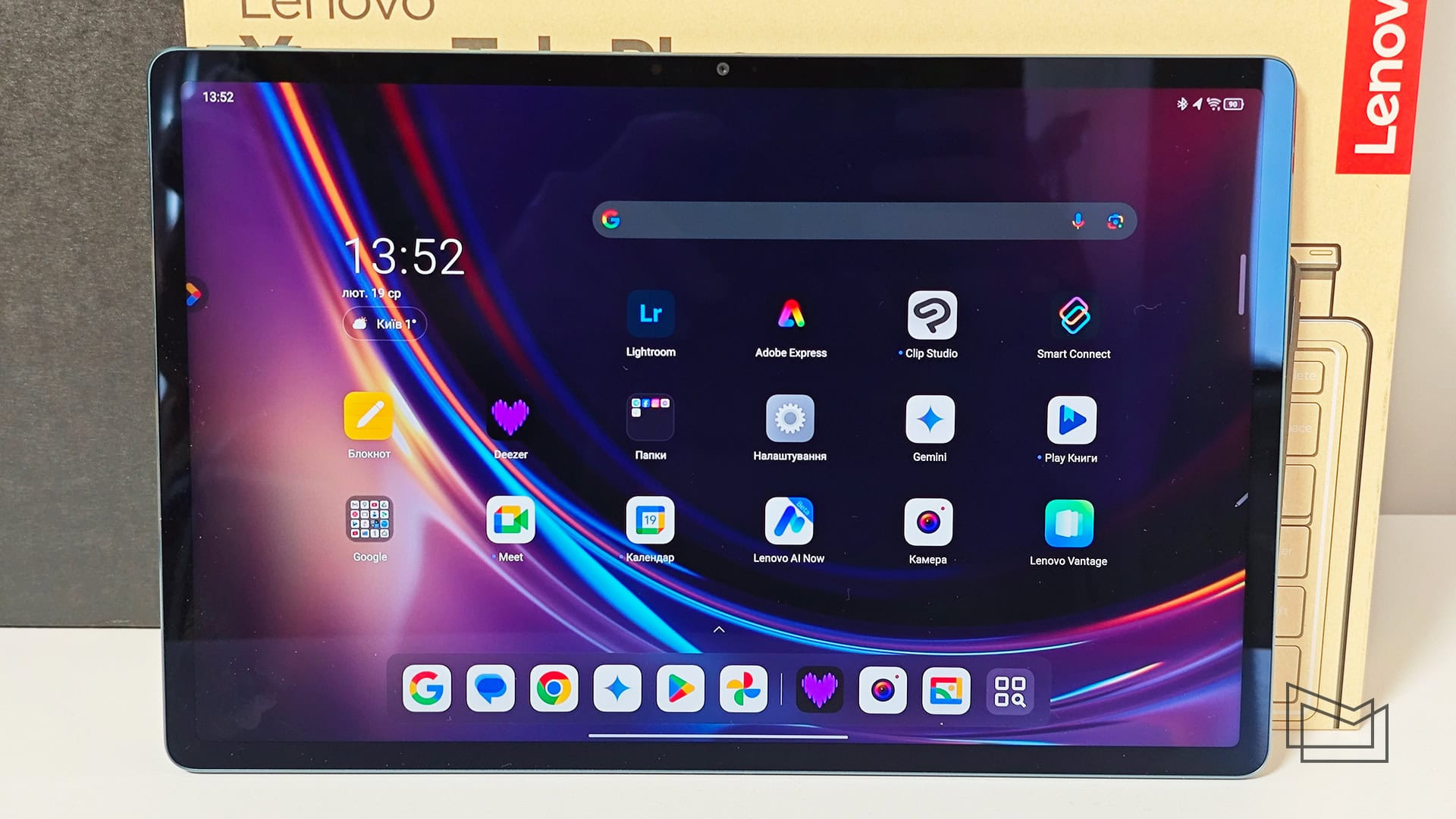 Огляд Lenovo Yoga Tab Plus: дисплей