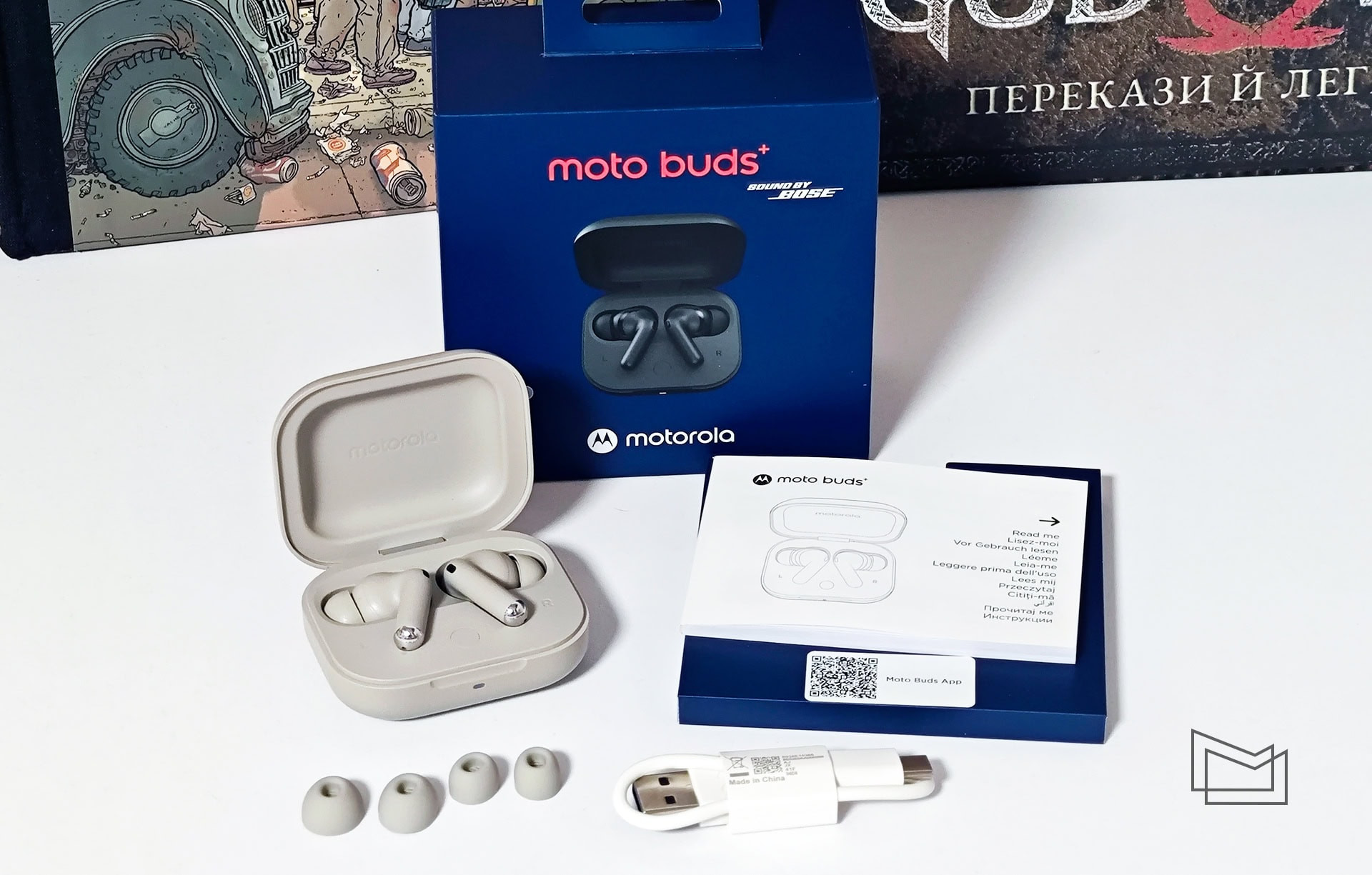 Огляд moto buds+: комплектація