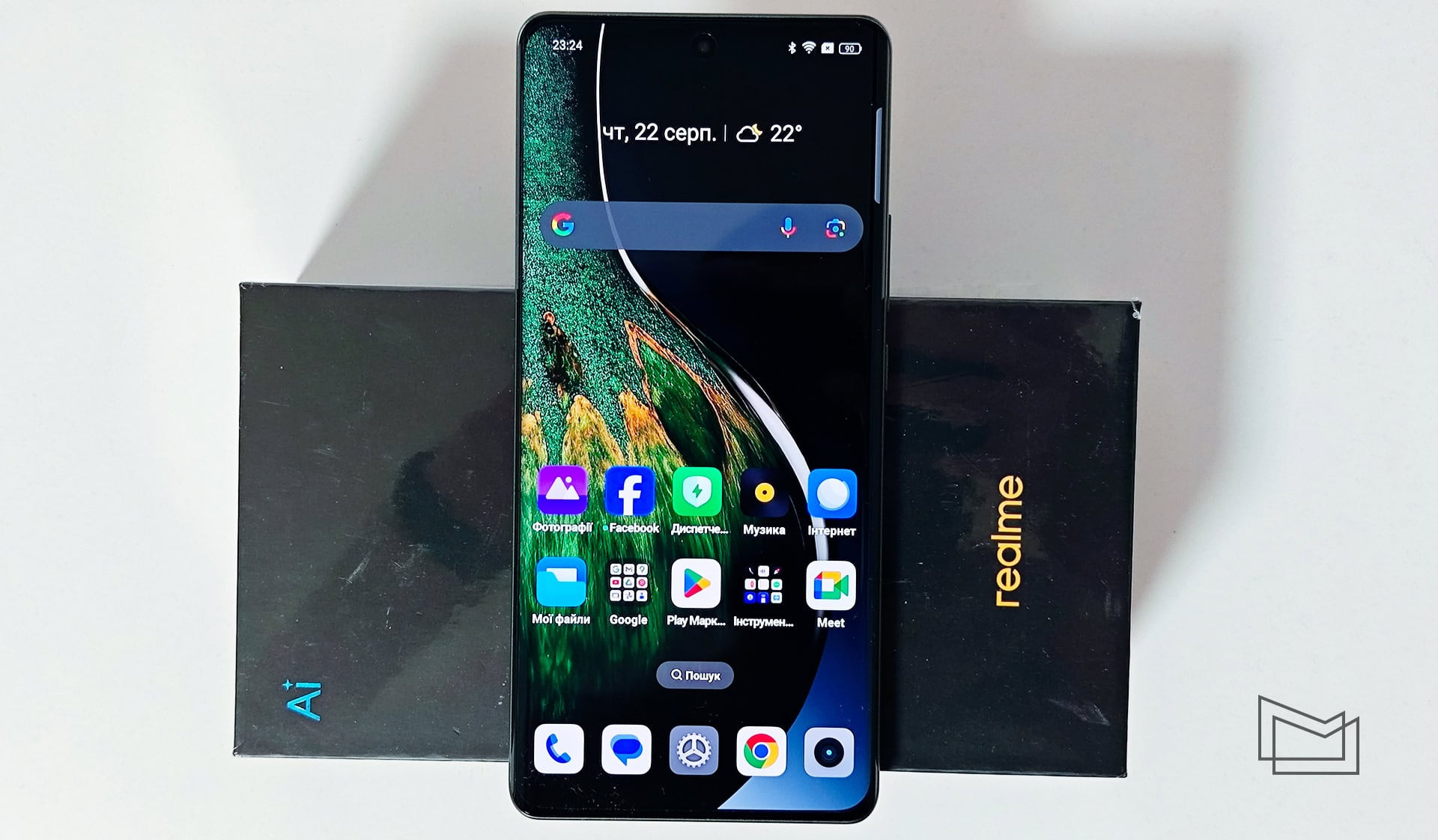 Огляд realme GT 6T: дисплей