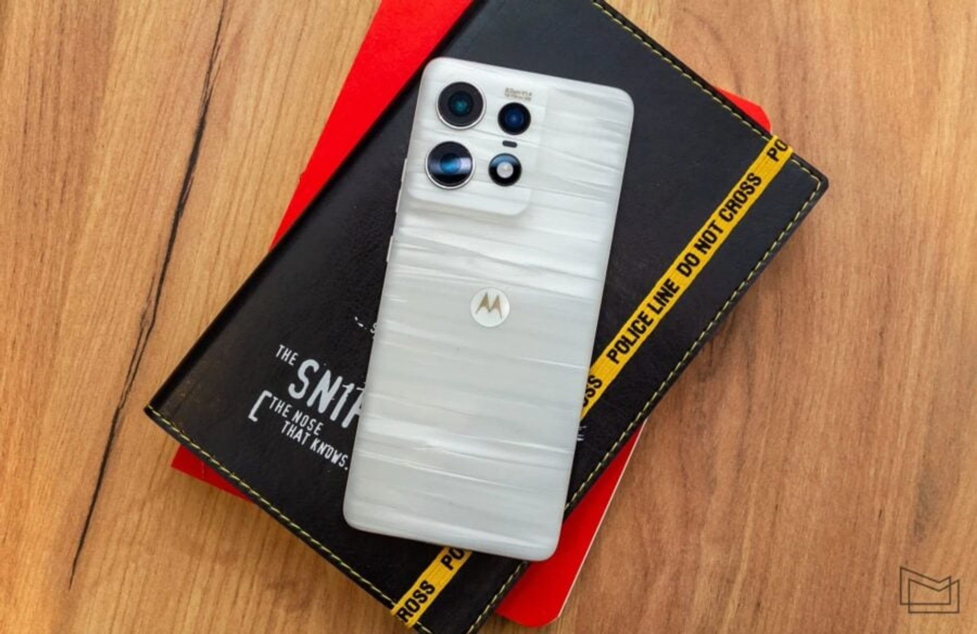 Смартфони до 25 000 грн: Moto Edge 50 Pro