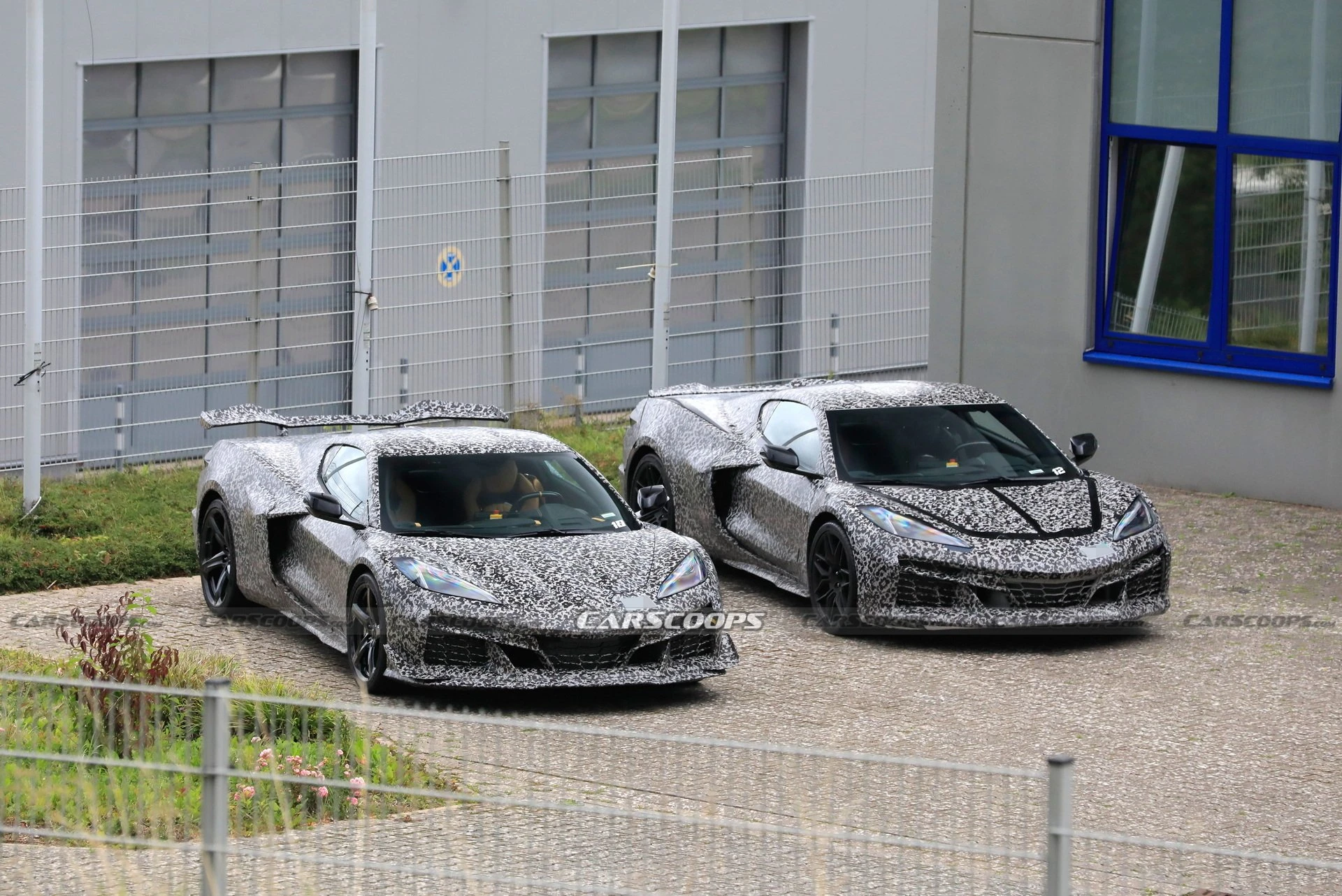 2023-Chevrolet-Corvette-E-ray-3