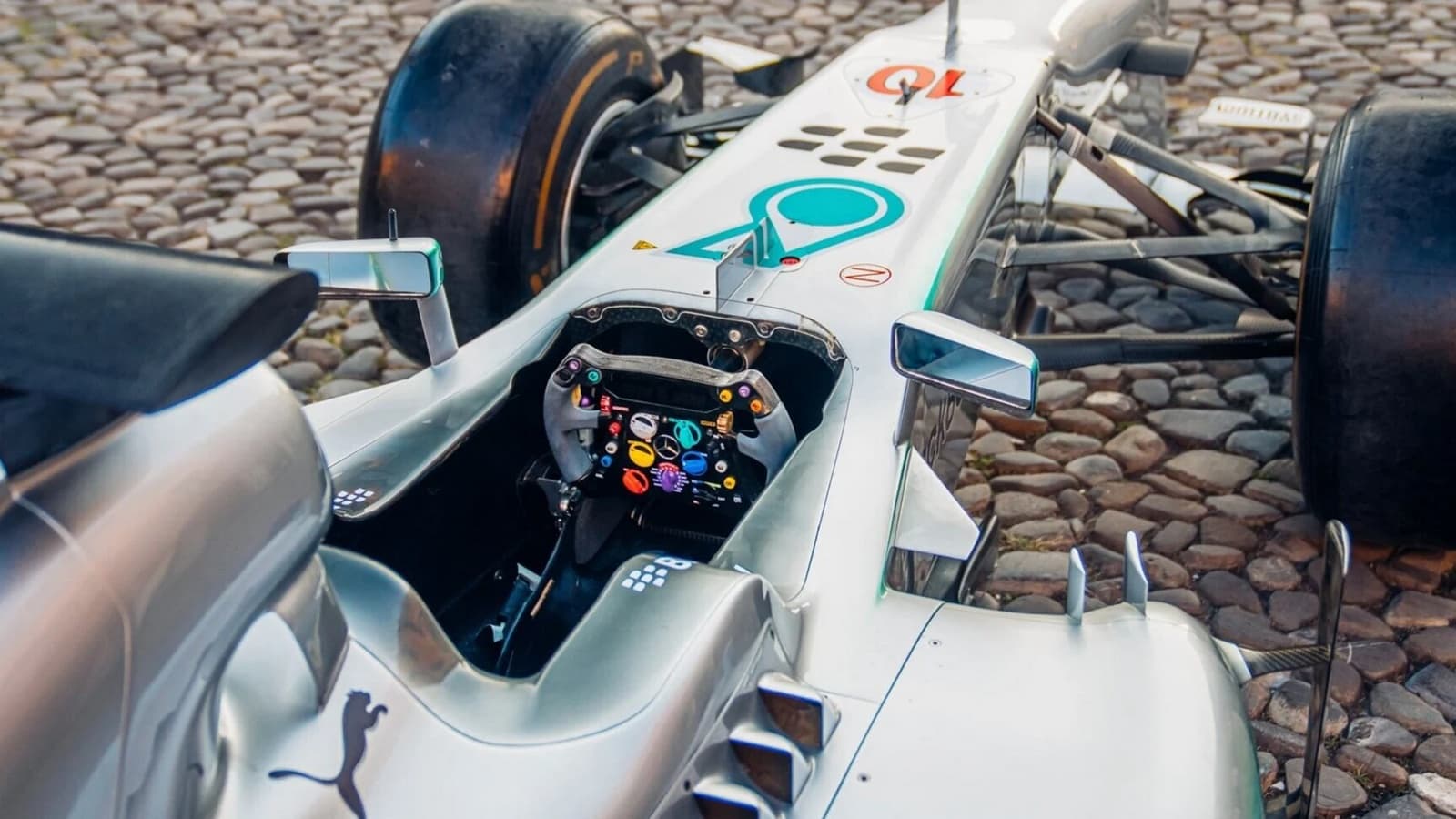 2013_Mercedes_W04_02