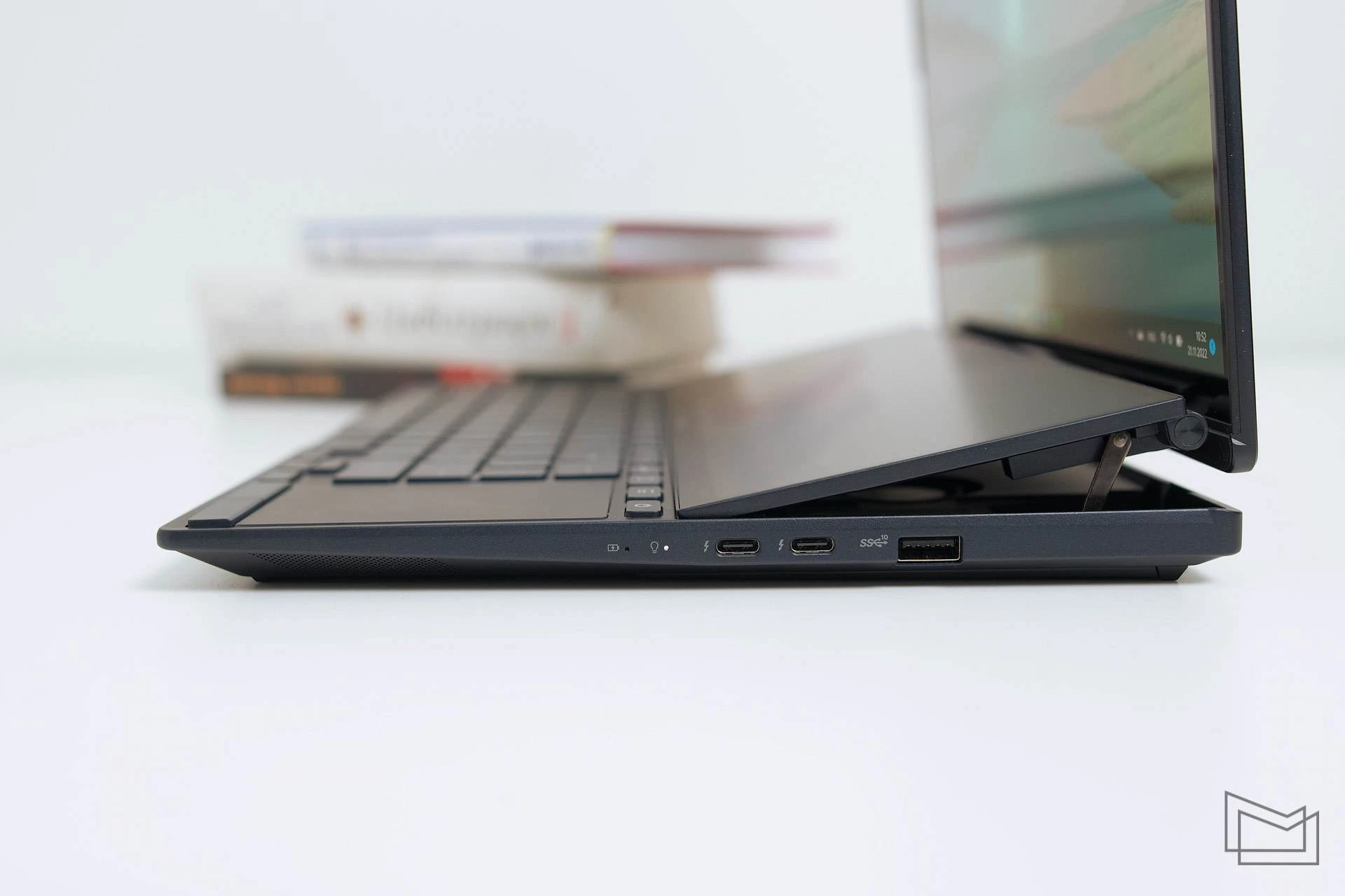 ASUS-Zenbook-Pro-14-Duo-OLED-19