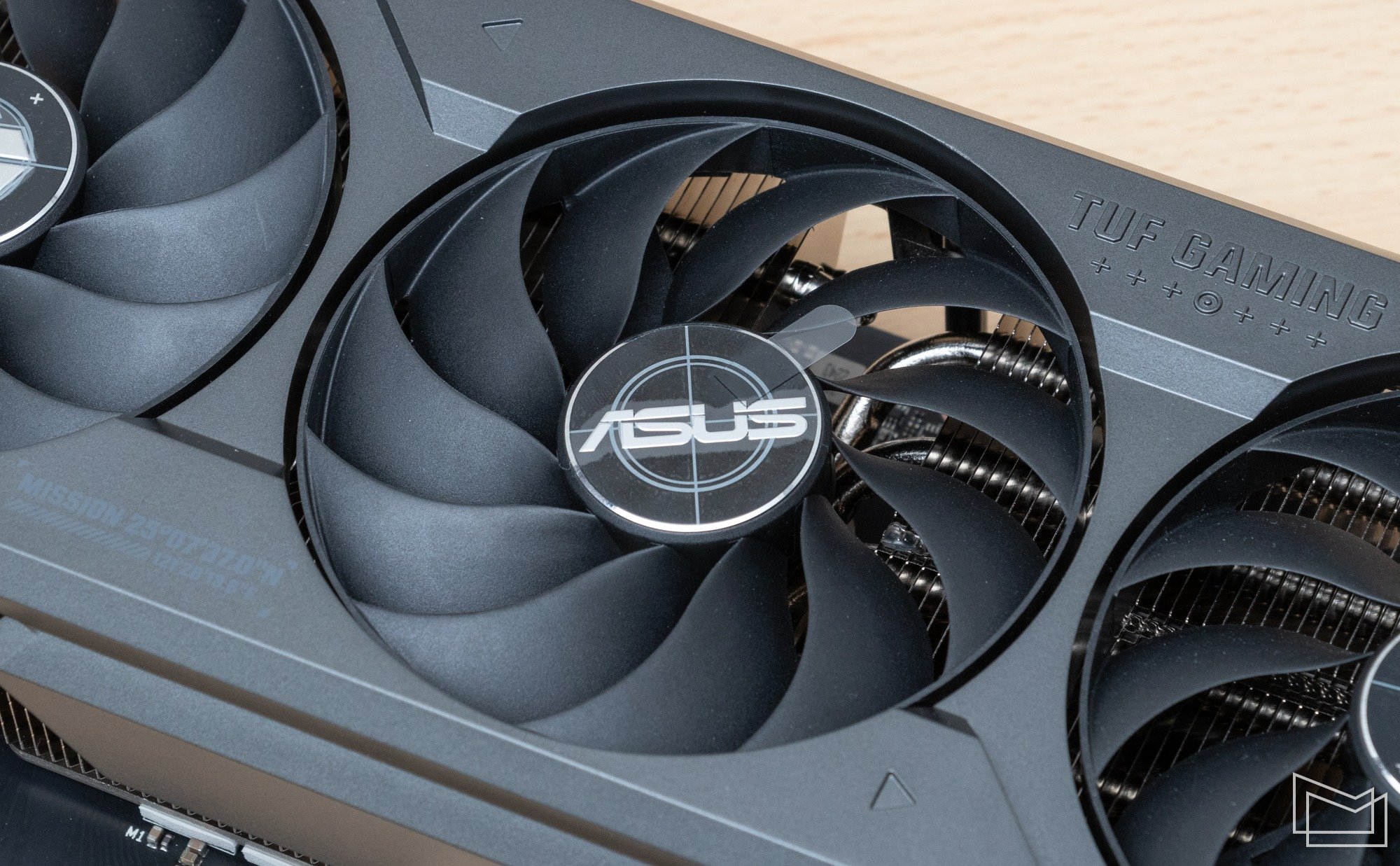 ASUS-TUF-Gaming-GeForce-RTX-4070ti-OC_19