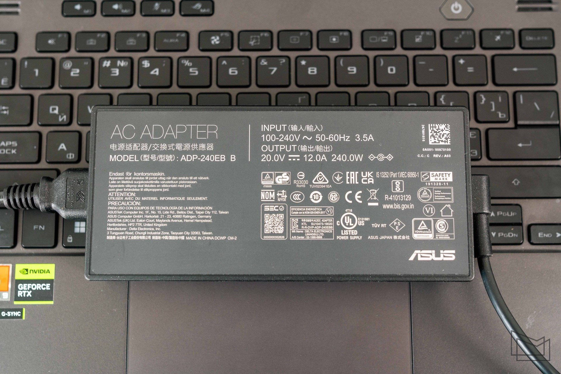 ASUS-ROG-Zephyrus-G14-2023-3