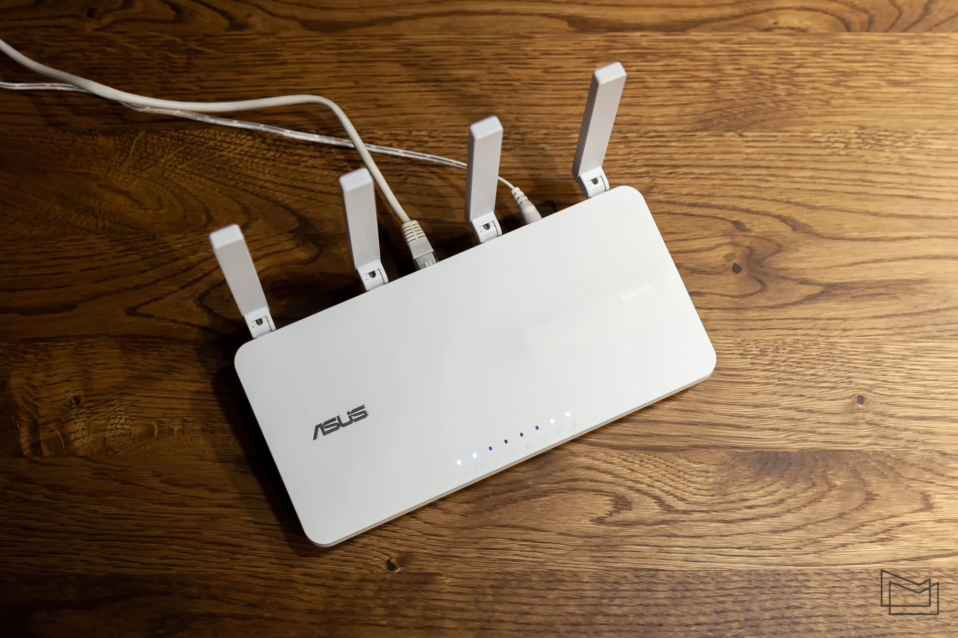 ASUS ExpertWiFi EBR63 (6 of 16)