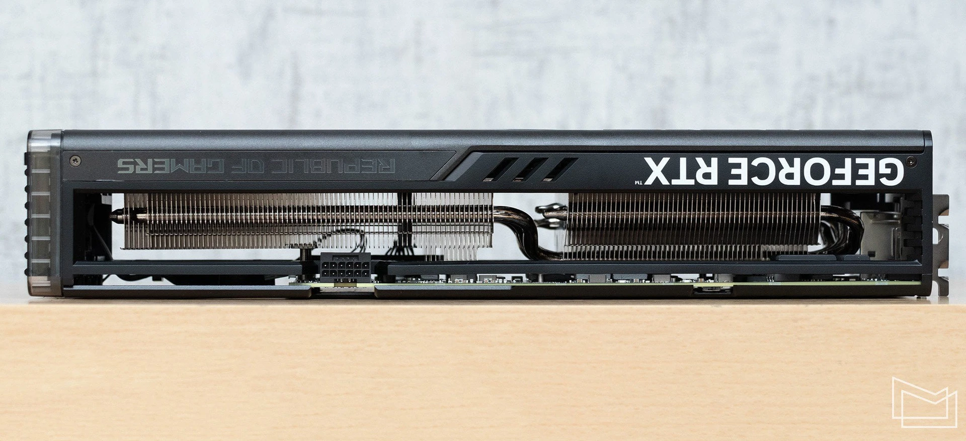 ASUS-ROG-STRIX-RTX-4070Ti-SUPER-OC_10
