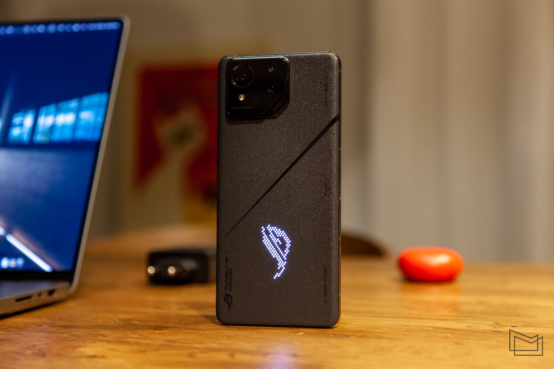 ASUS ROG Phone 8 Pro (4 of 37)