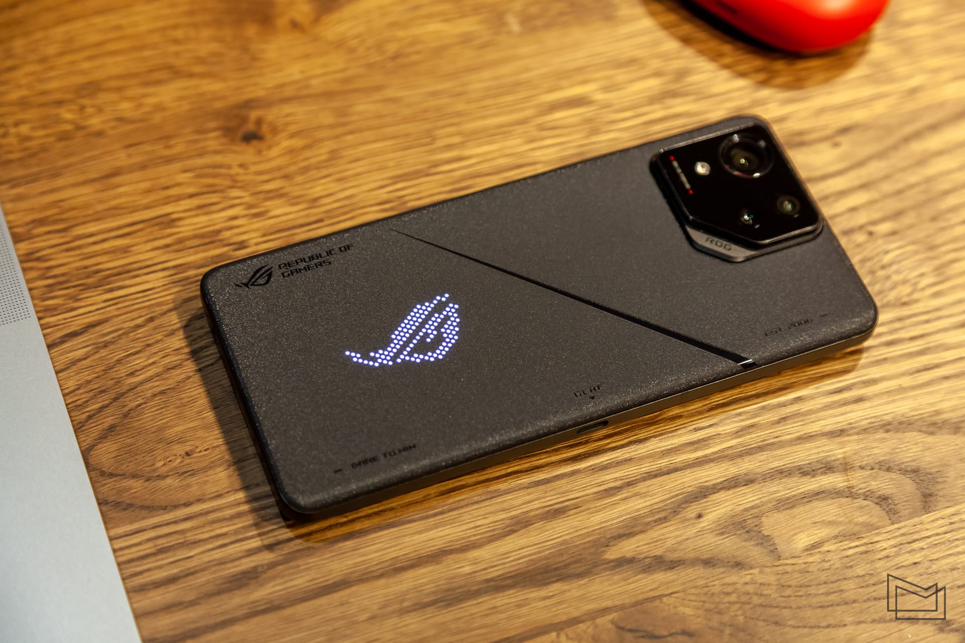 ASUS ROG Phone 8 Pro (5 of 37)