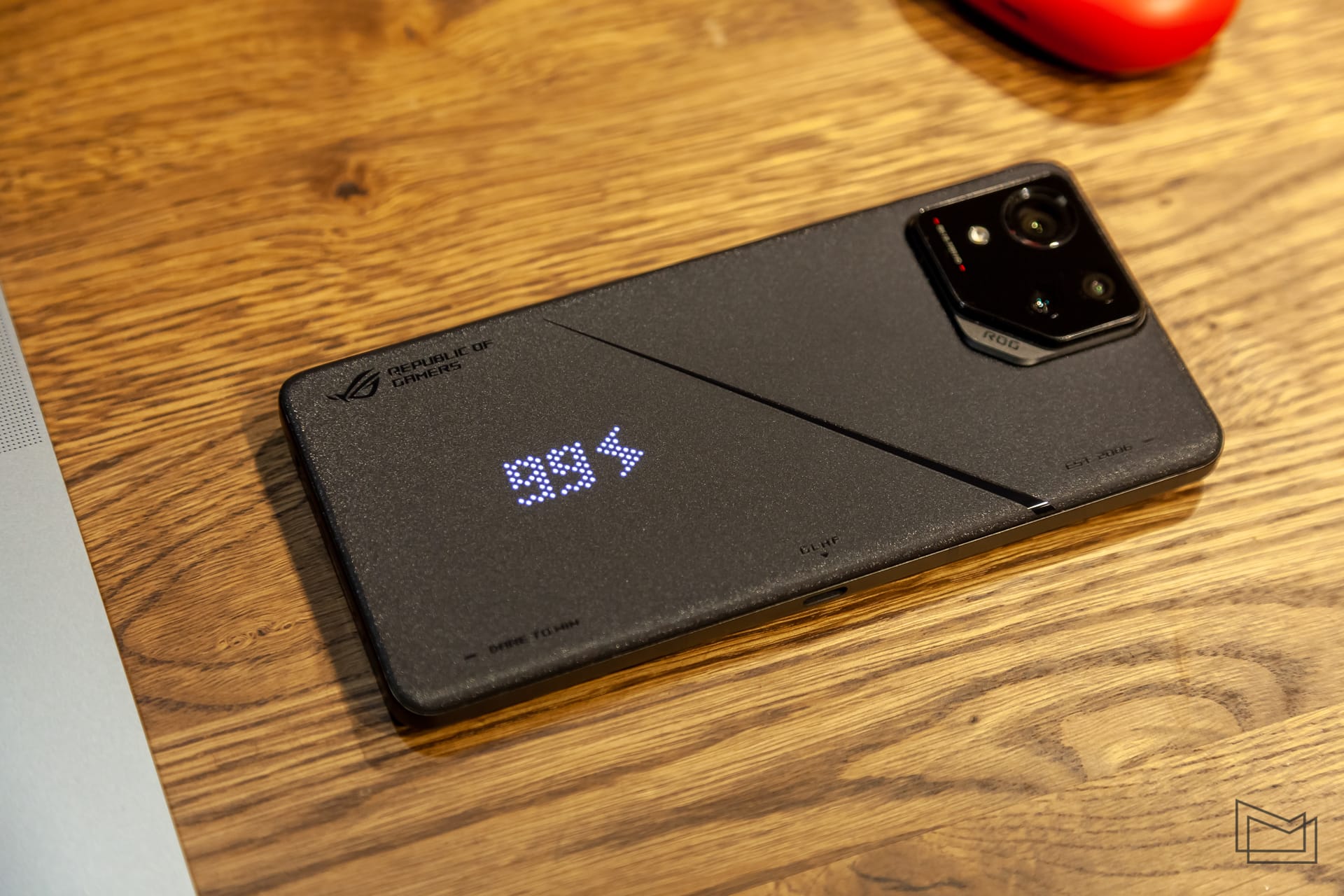 ASUS ROG Phone 8 Pro (7 of 37)