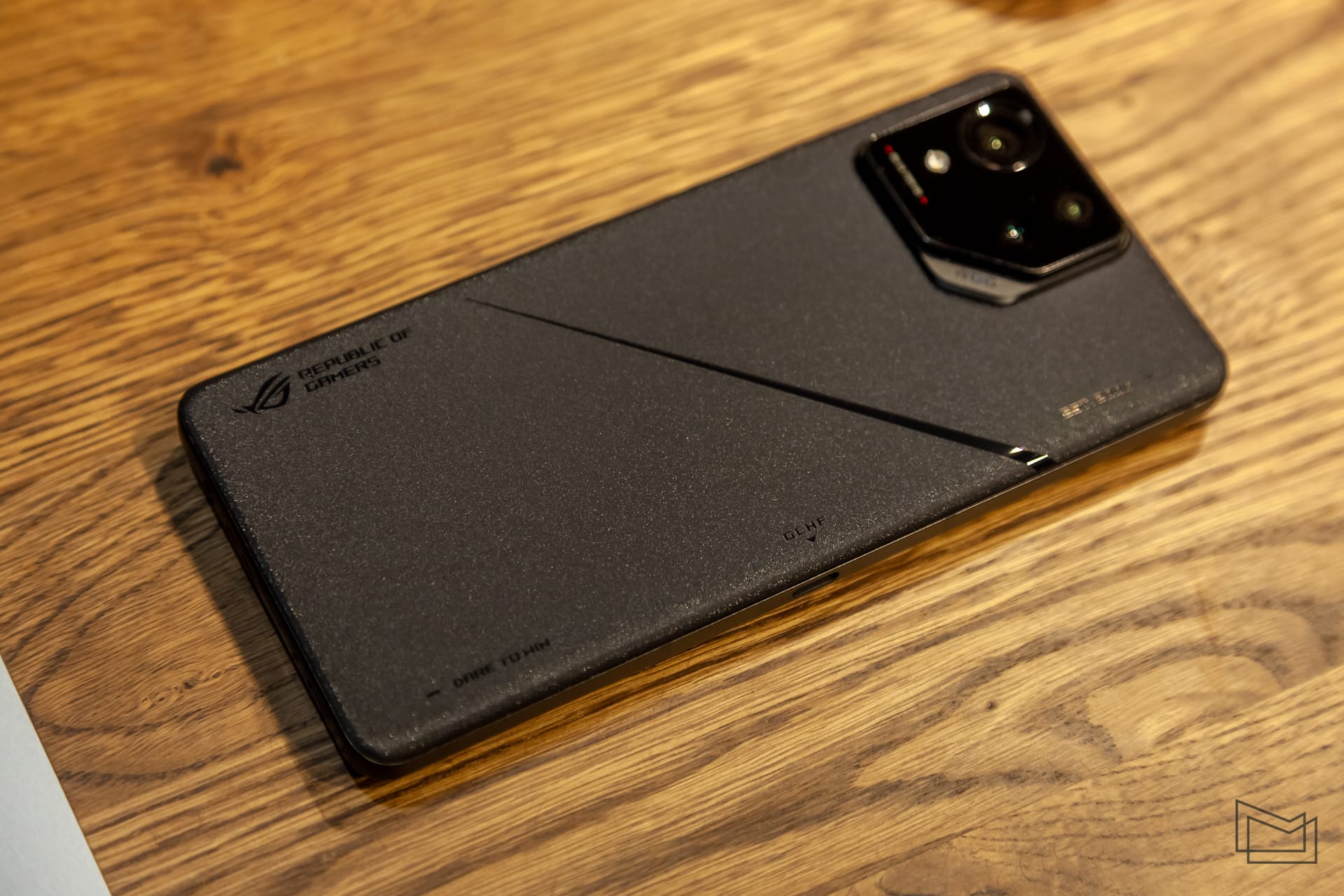 ASUS ROG Phone 8 Pro (10 of 37)