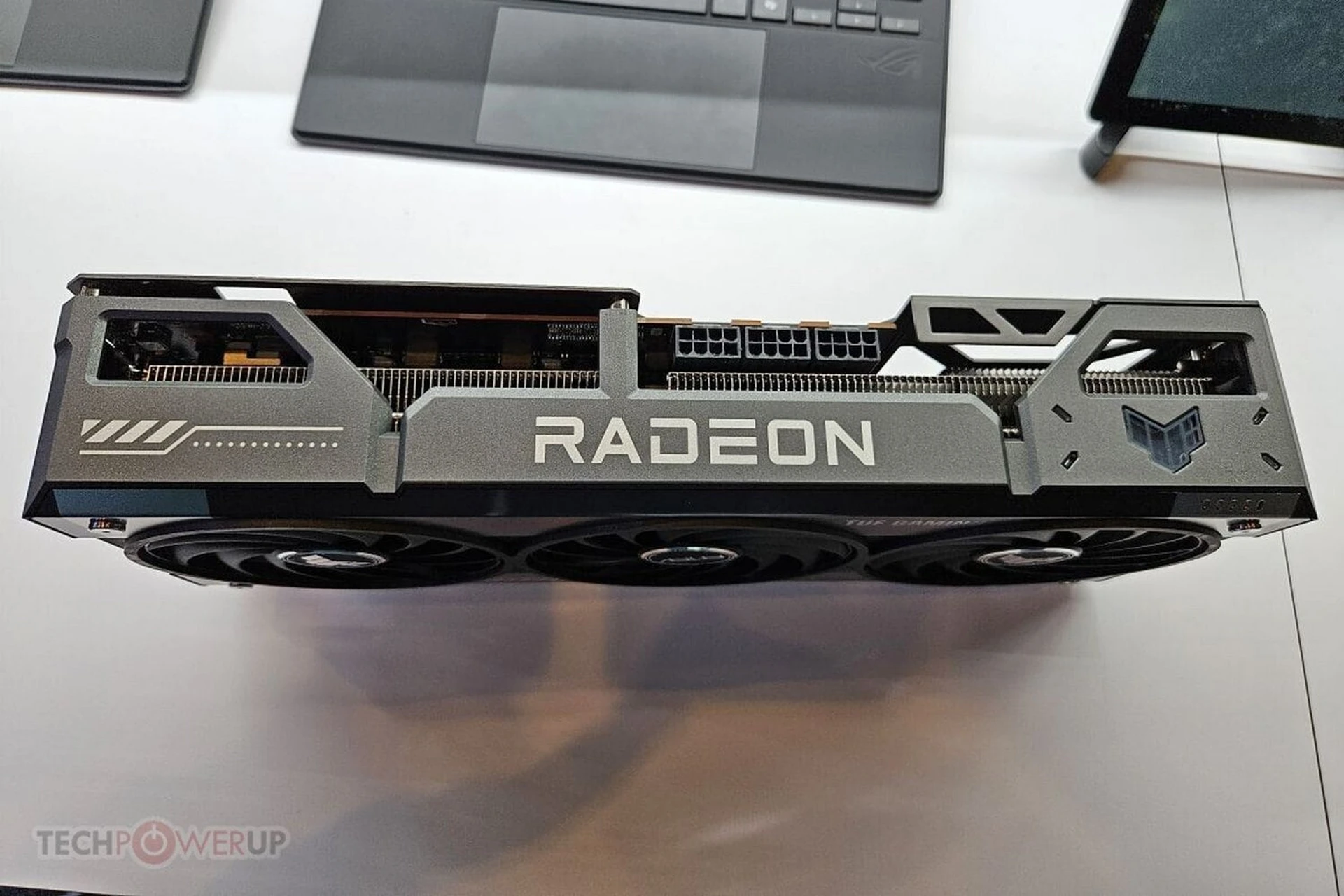 ASUS-RX-9700-XT-TUF2