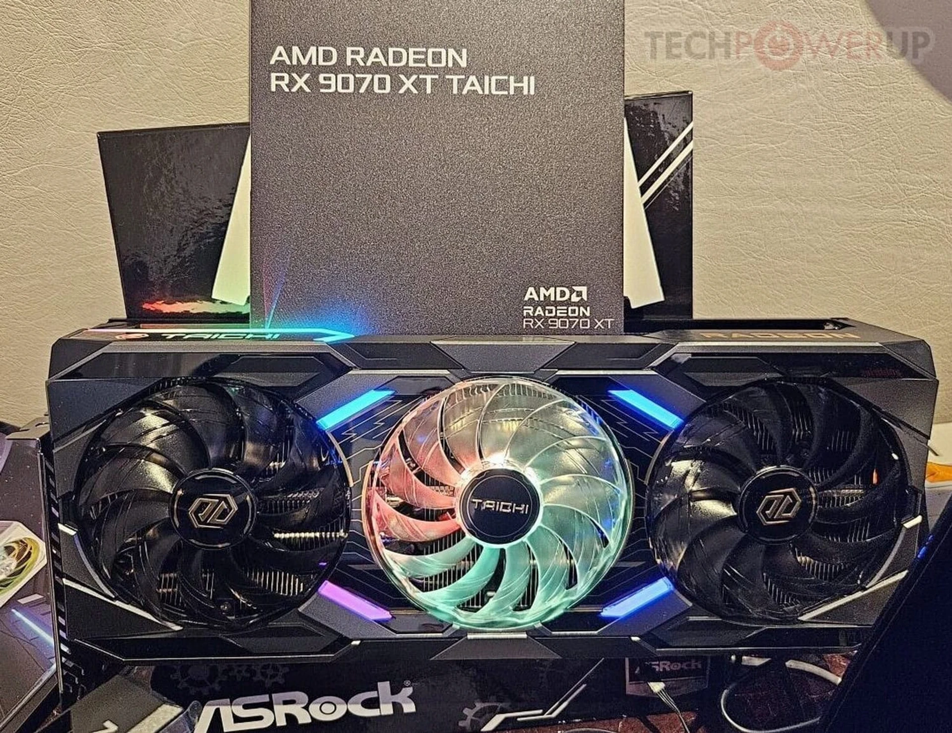 ASROCK-9070-TAICHI-1