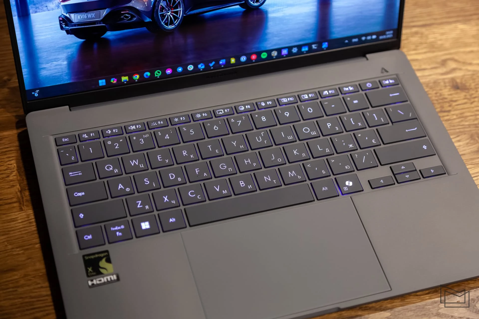 ASUS Zenbook A14 (UX3407RA) (6 of 26)