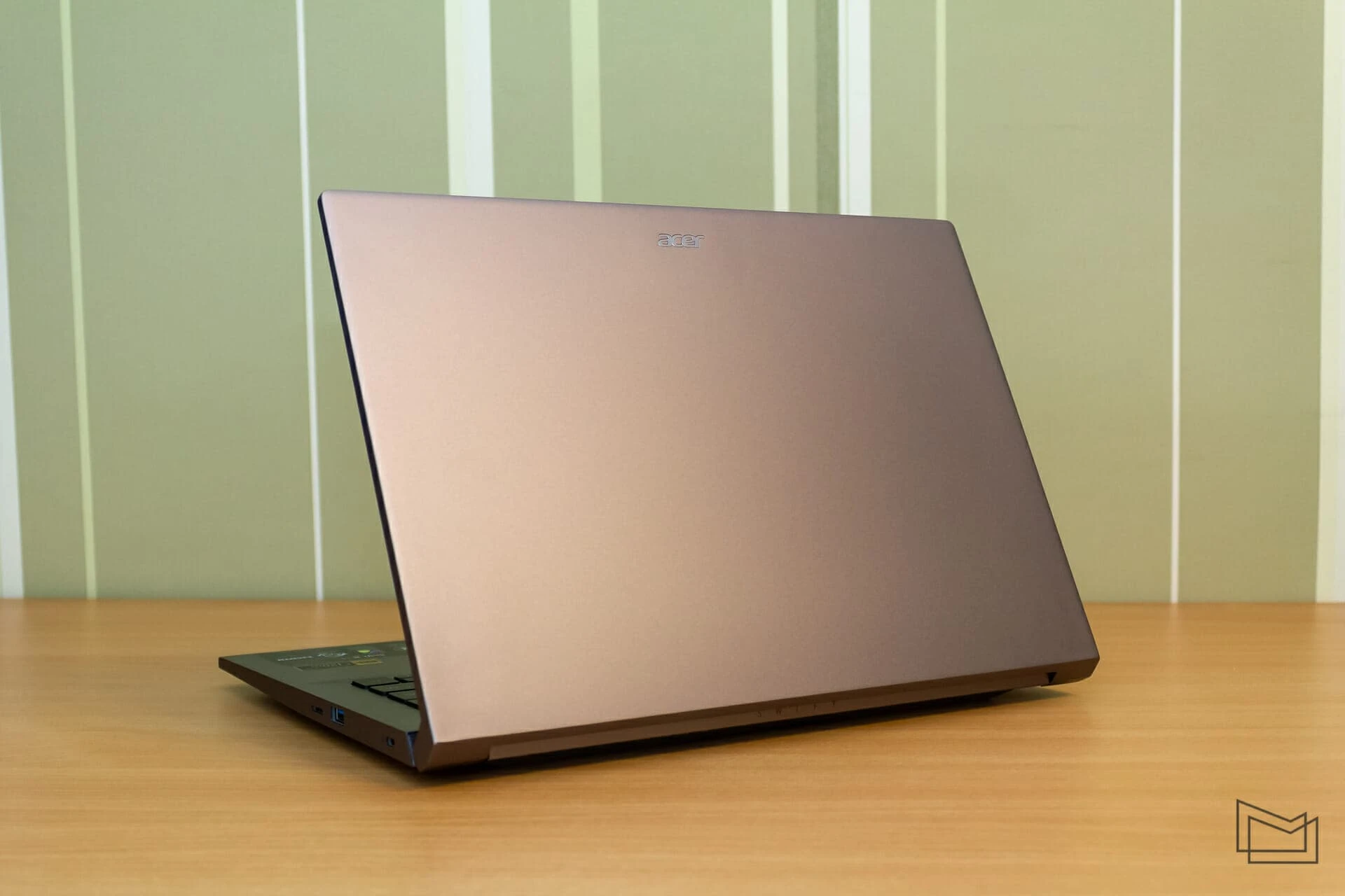 Acer Swift X 14 2023 (3 of 20)