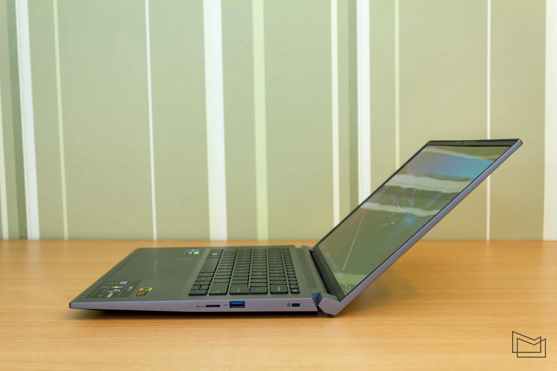 Acer Swift X 14 2023 (4 of 20)
