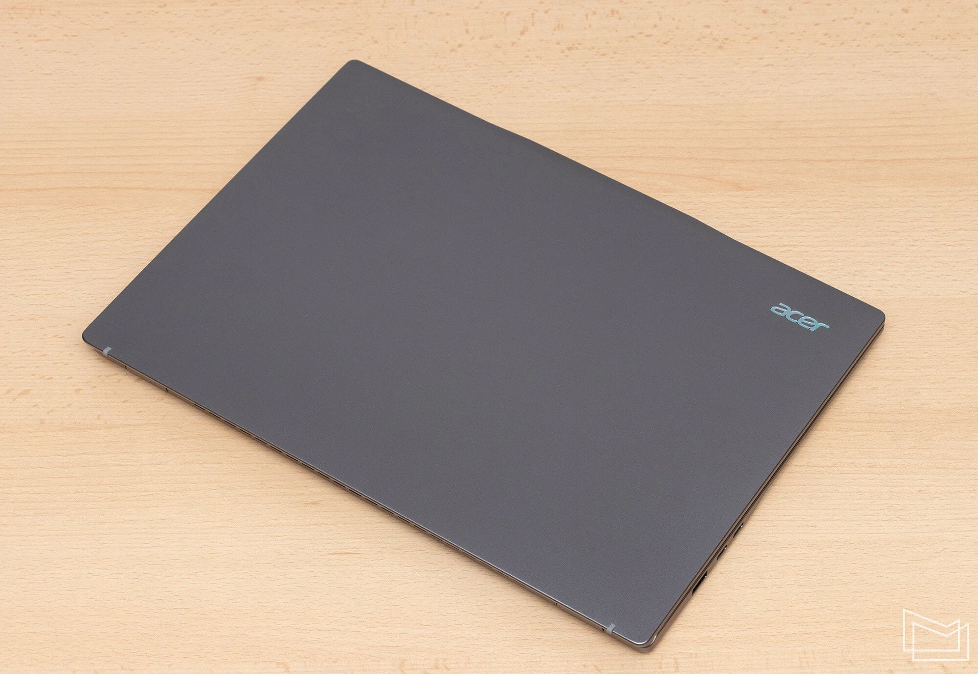 Acer_Swift_14_AI_04