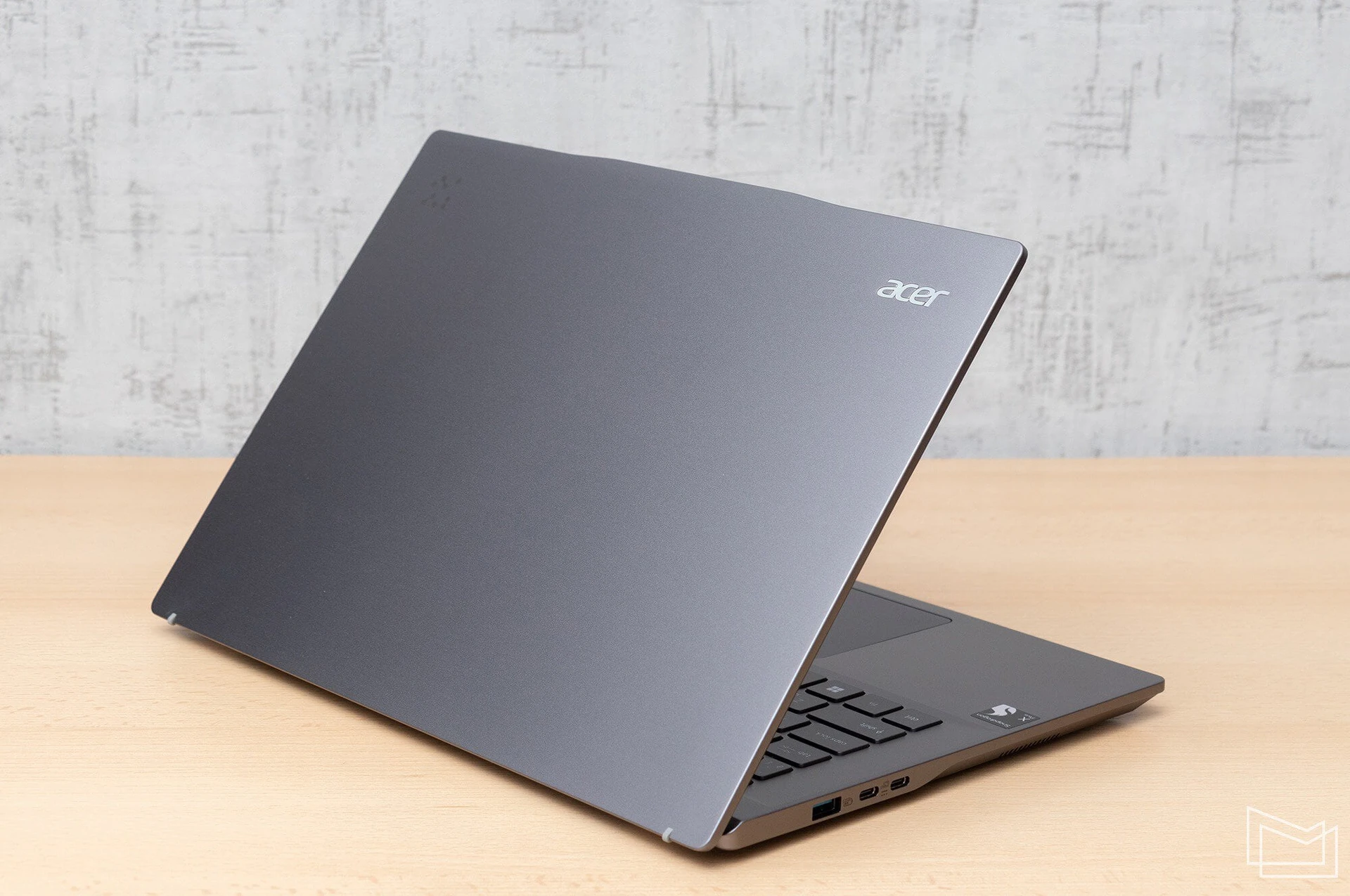 Acer_Swift_14_AI_10