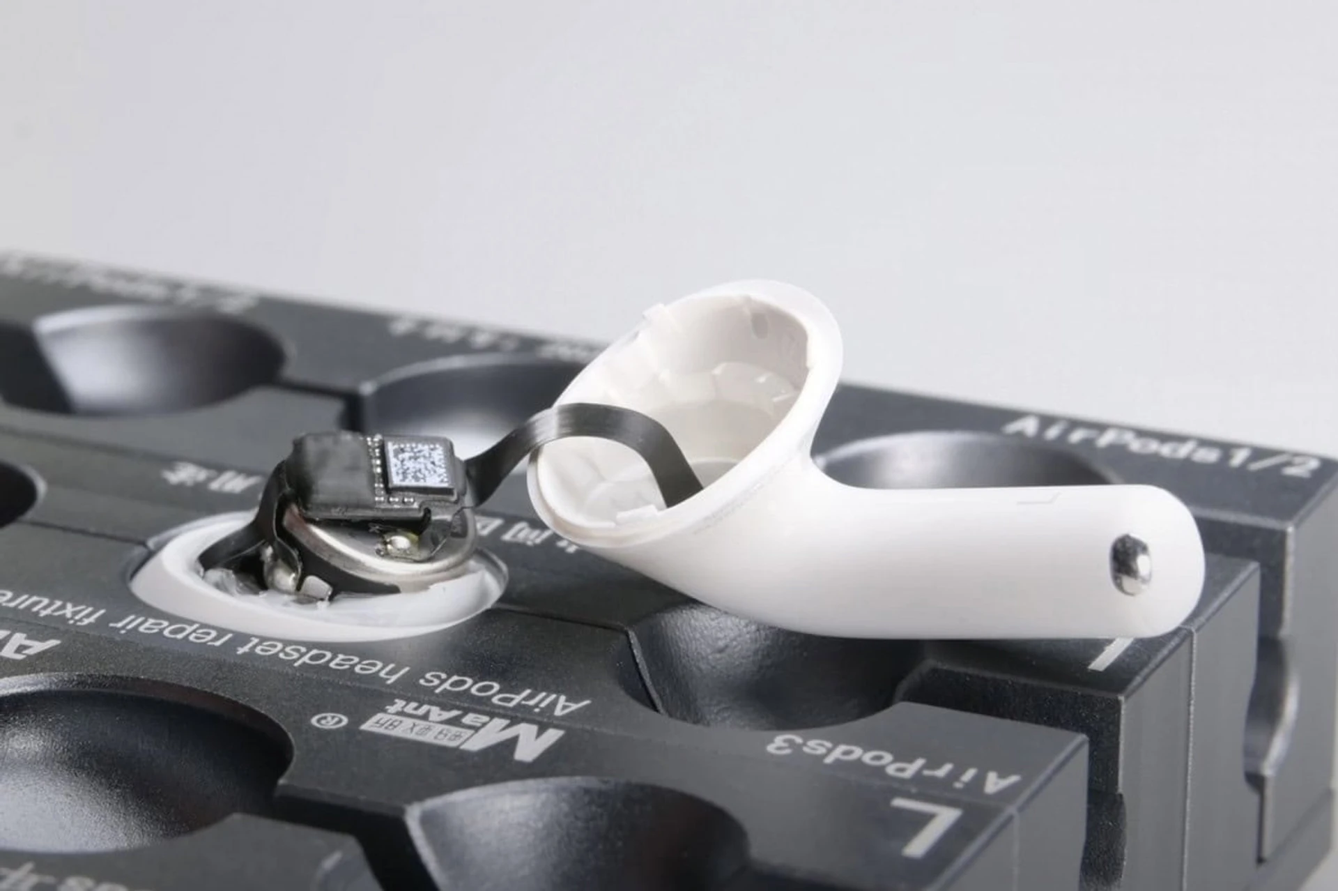 AirPods 4 Teardown_2