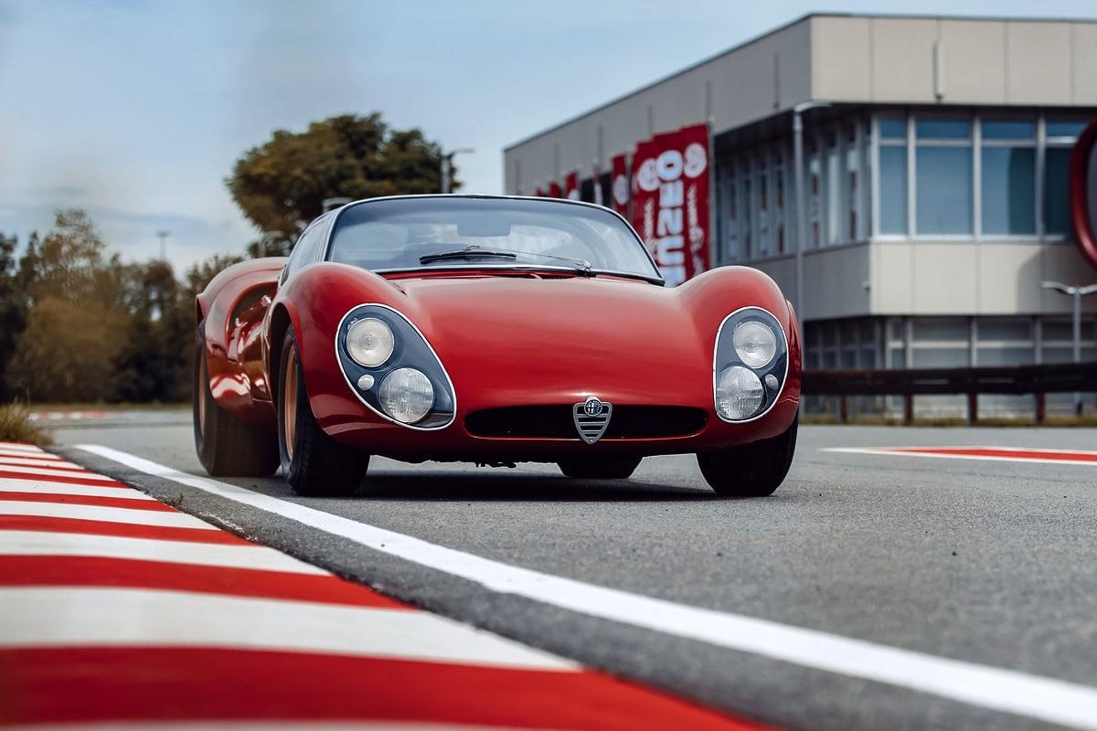 Alfa Romeo 33 Stradale 1967 front