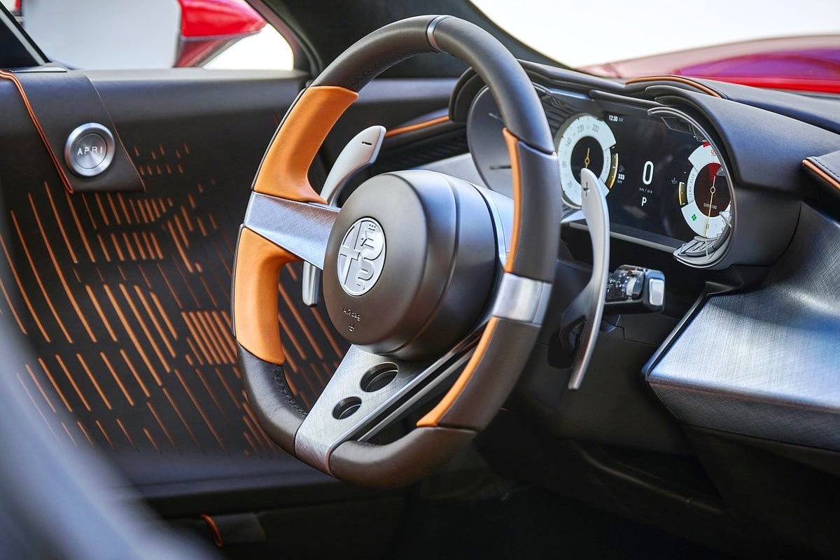 Alfa Romeo 33 Stradale interior