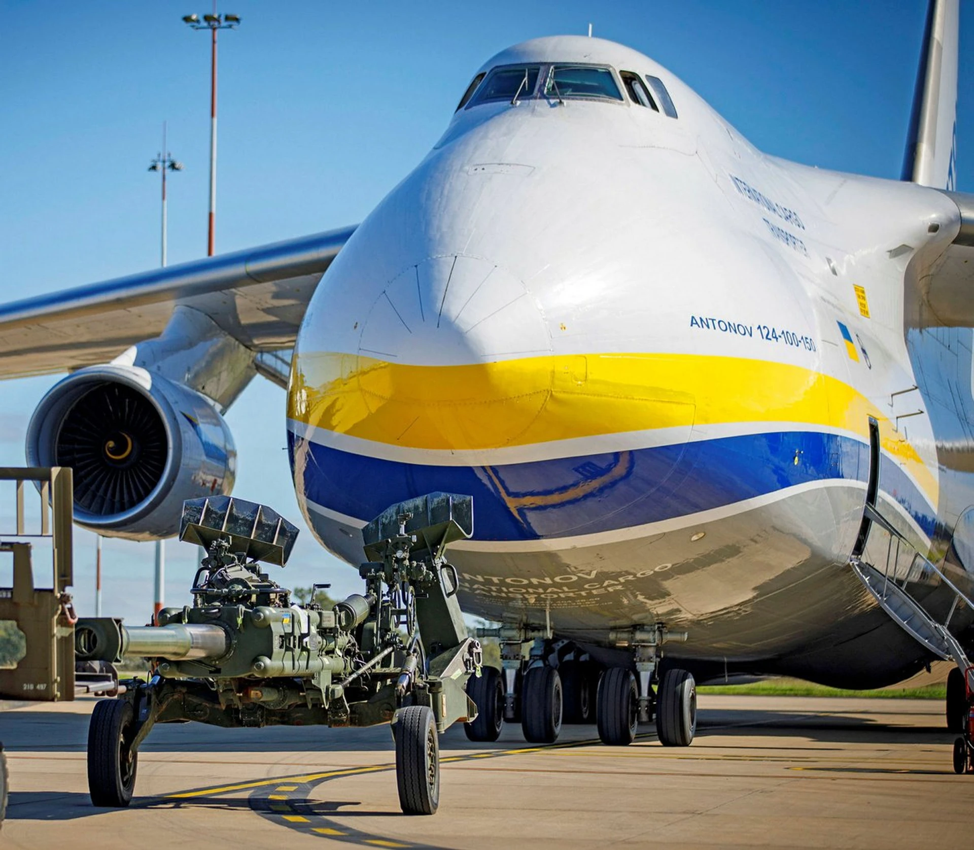 An-124-UA-Millitary_07