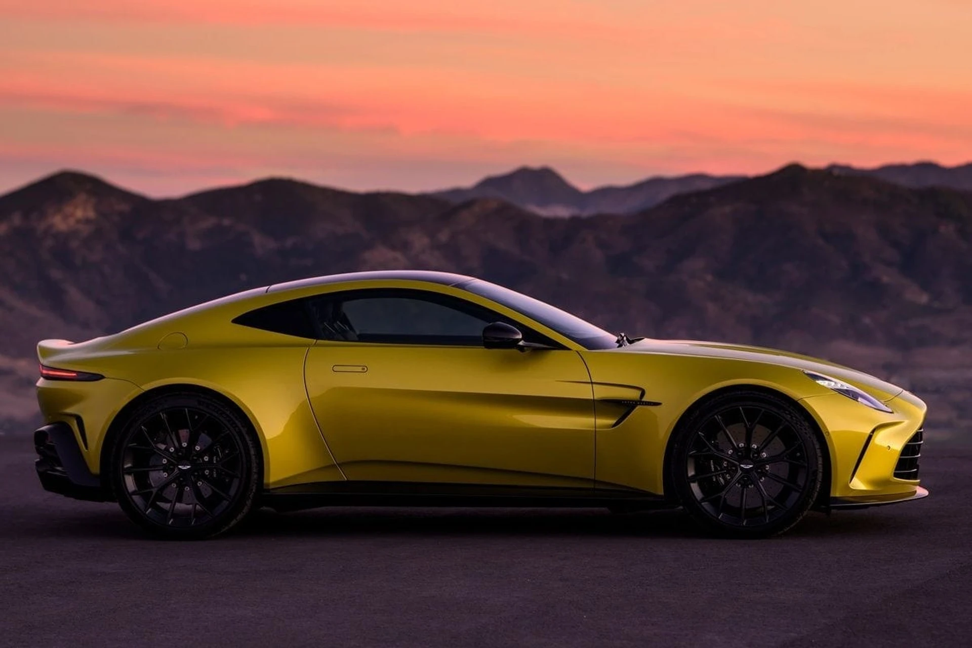 Aston Martin Vantage side