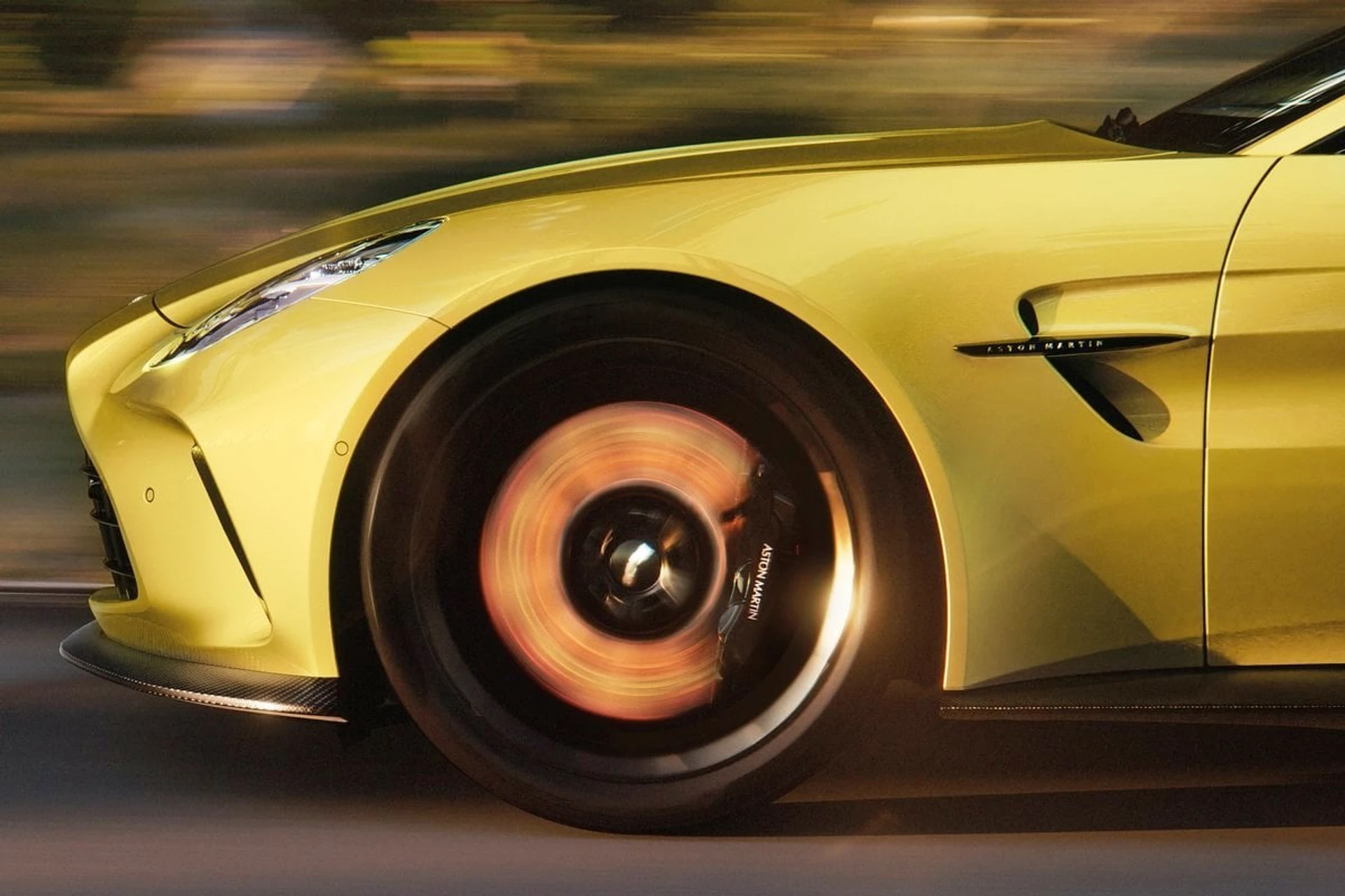 Aston Martin Vantage brakes