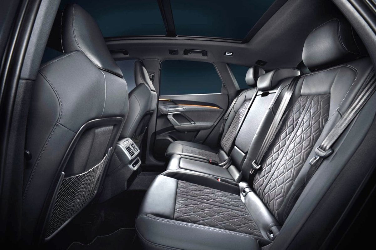 Audi Q5 inside seats rear