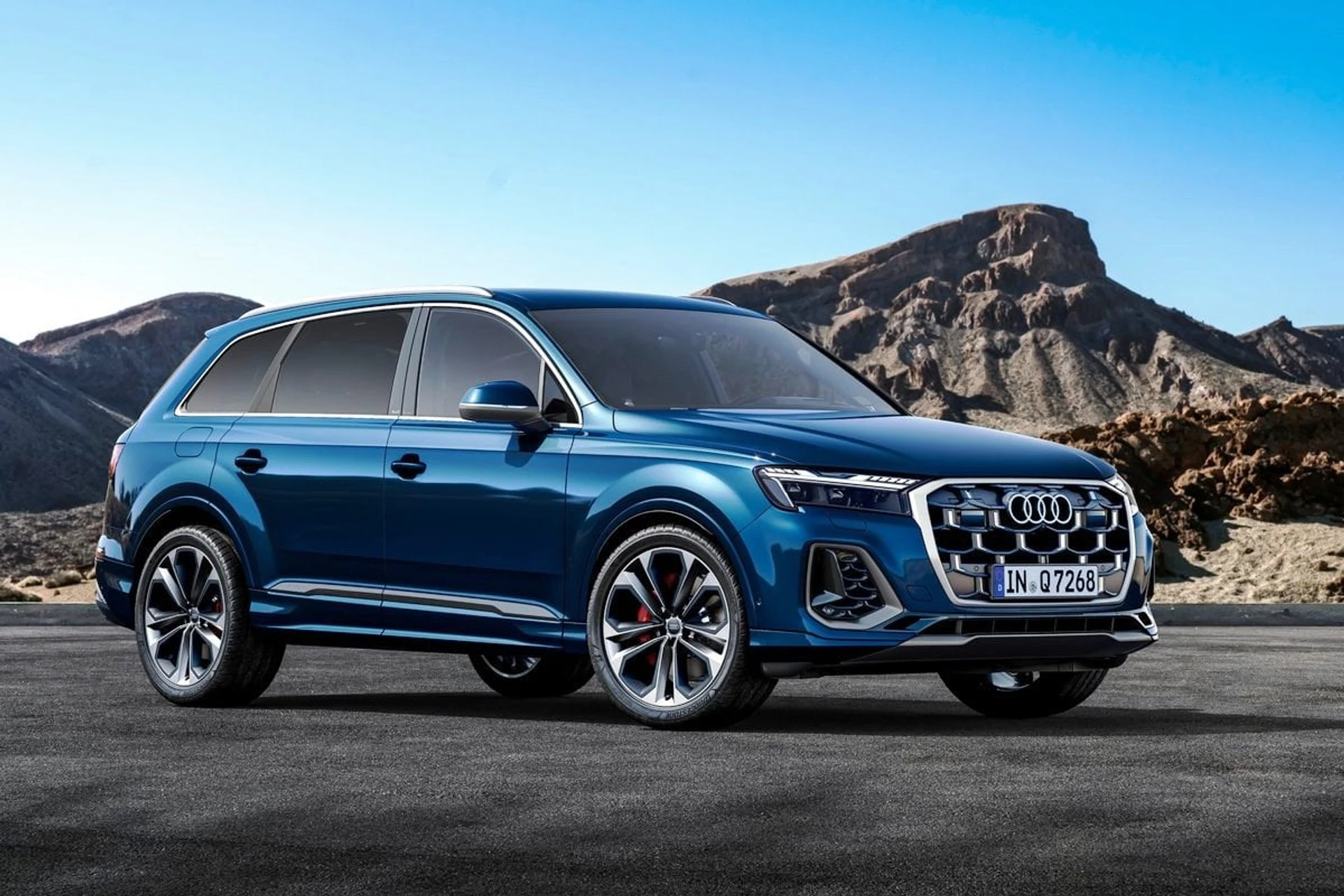 Audi Q7 front