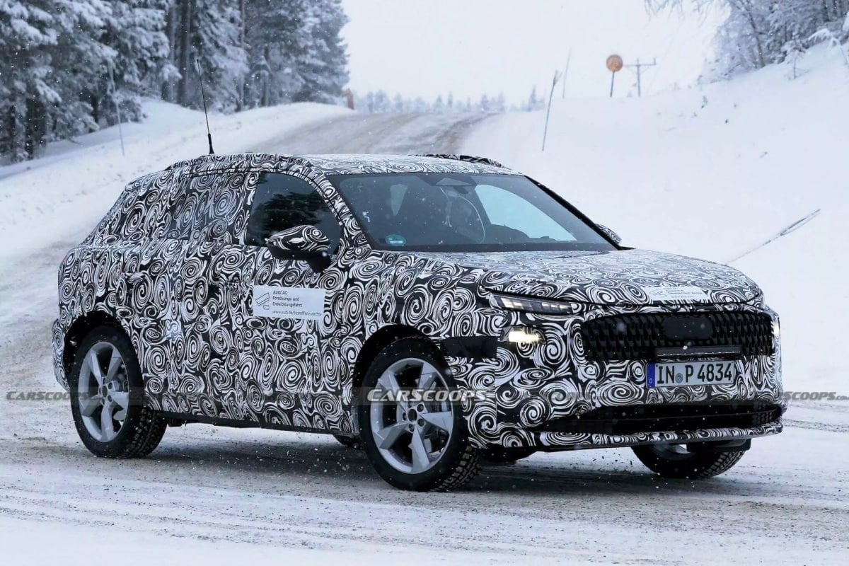 Audi Q3 test side