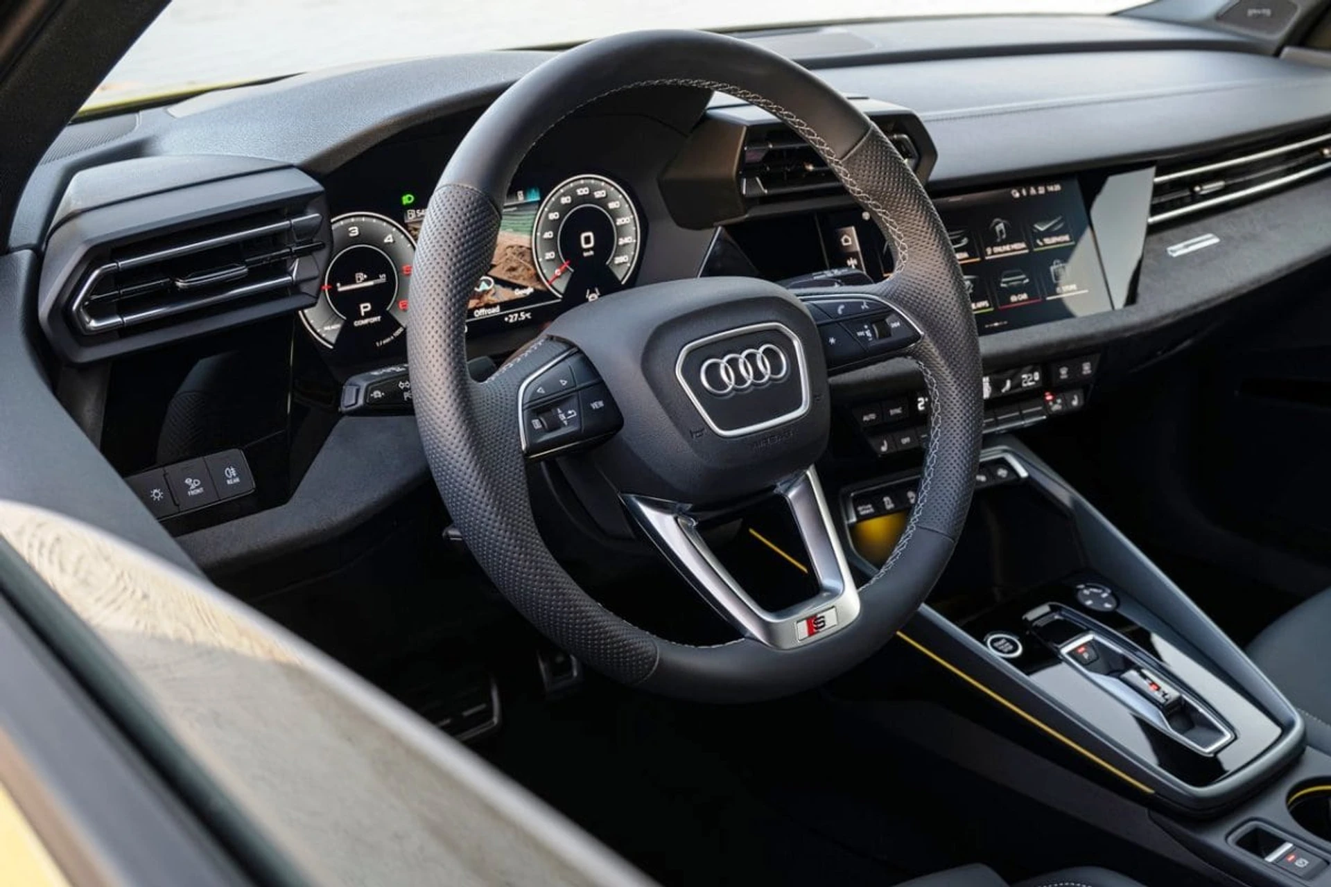 Audi A3 allstreet inside 2025