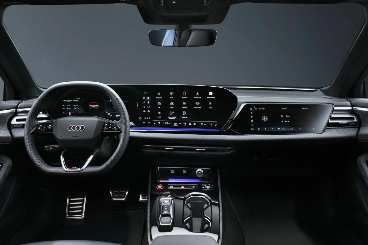 Audi S5 Sedan inside