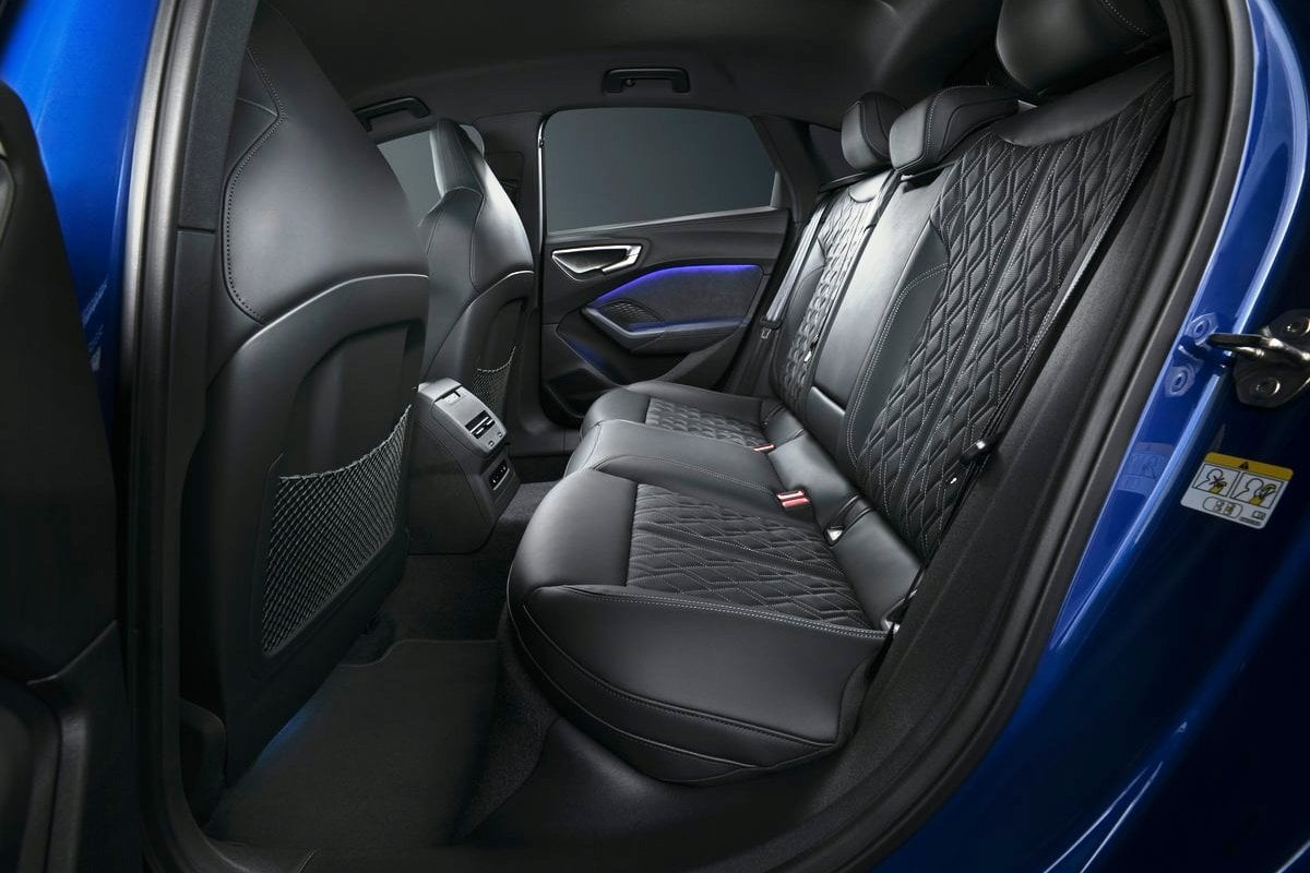 Audi S5 Sedan inside seats rear