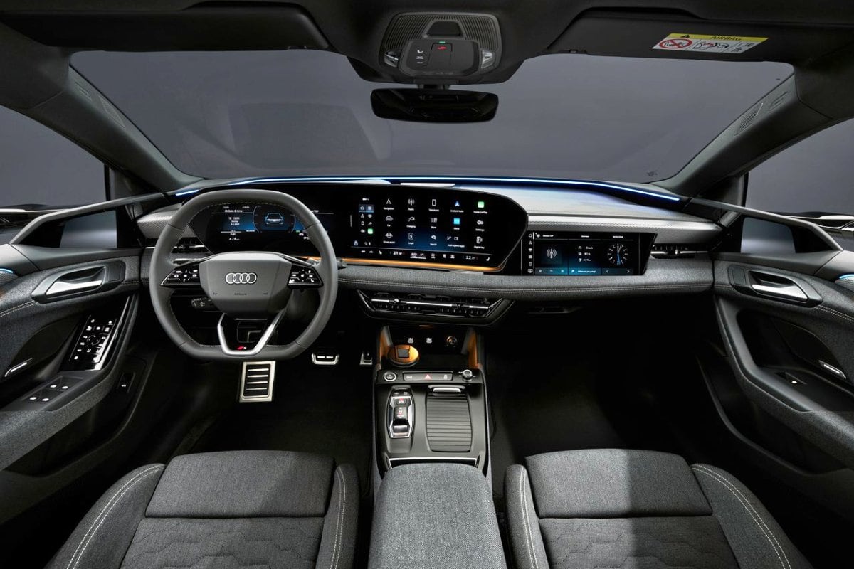 Audi A6 e-tron inside