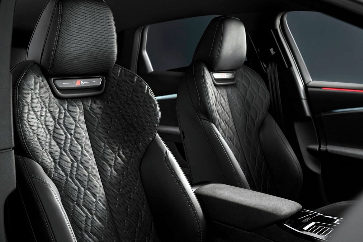 Audi S6 e-tron inside seats