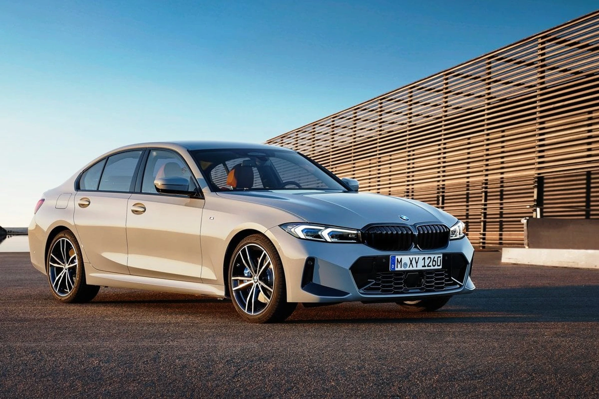BMW 3 Series 1
