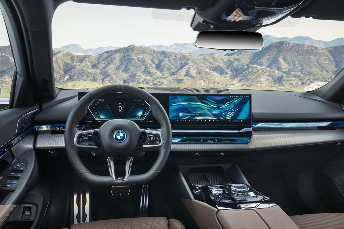 BMW i5 G60